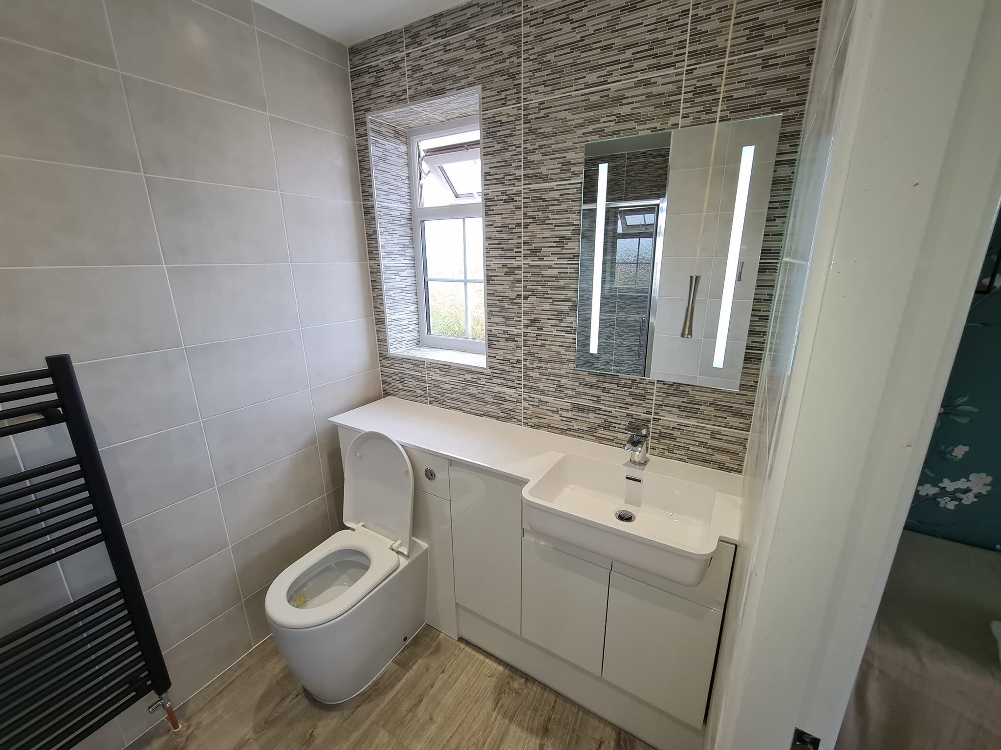 paul curtis ensuite picture 2.jpg
