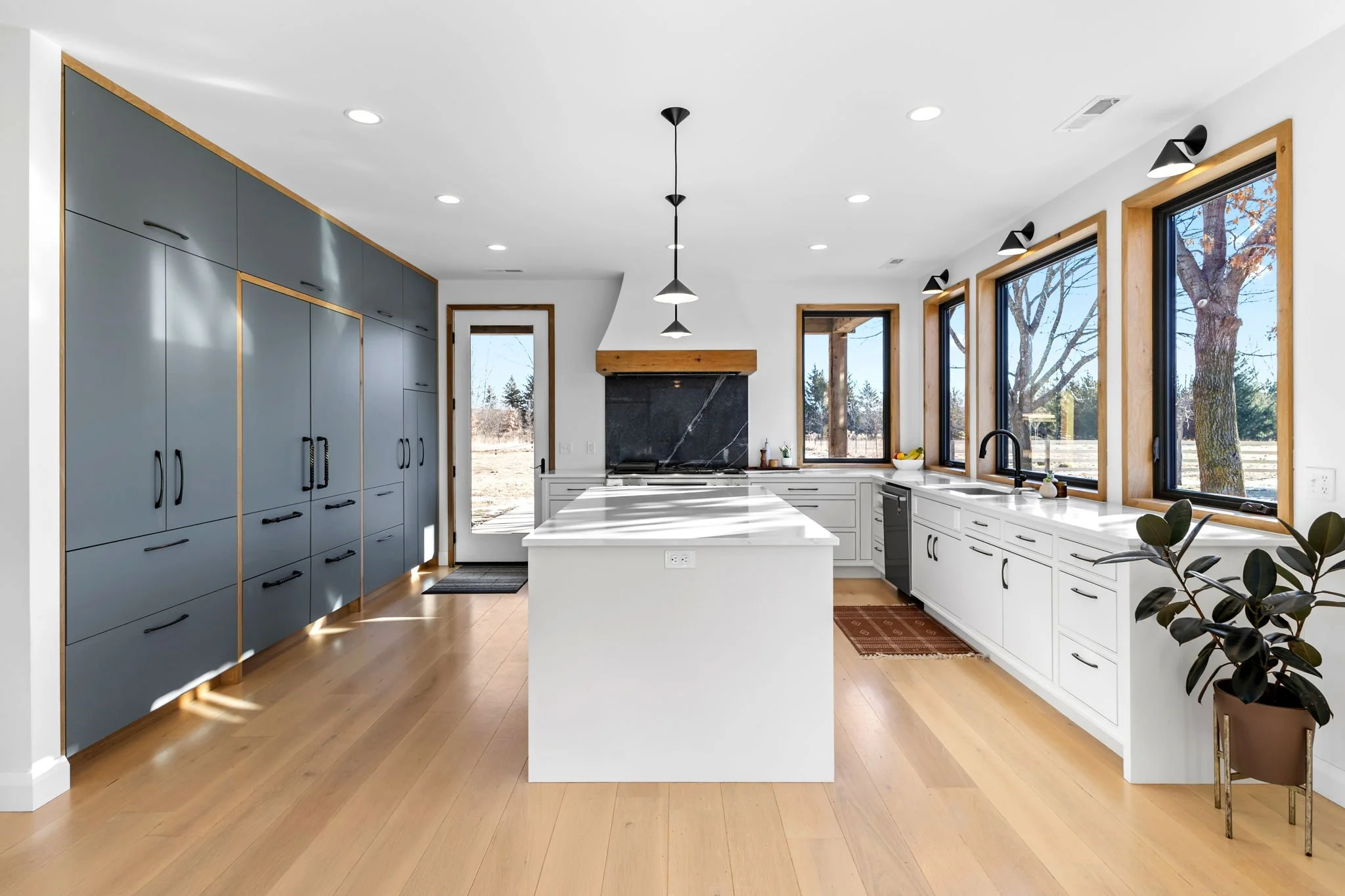 Vivid Spaces_Home Page_07.jpg