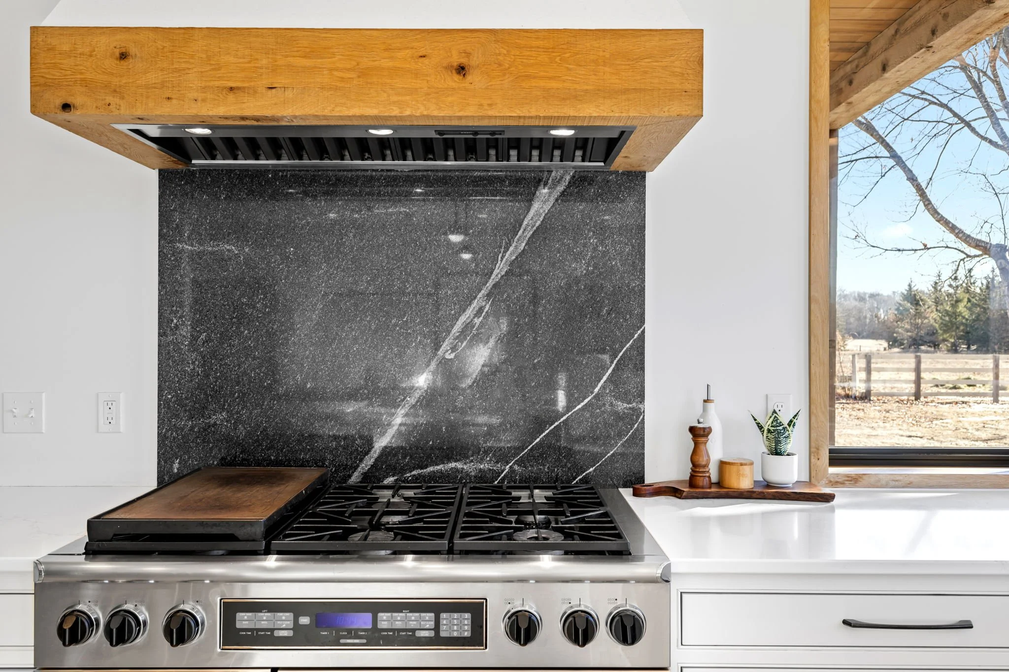 Vivid Spaces_Home Page_09.jpg