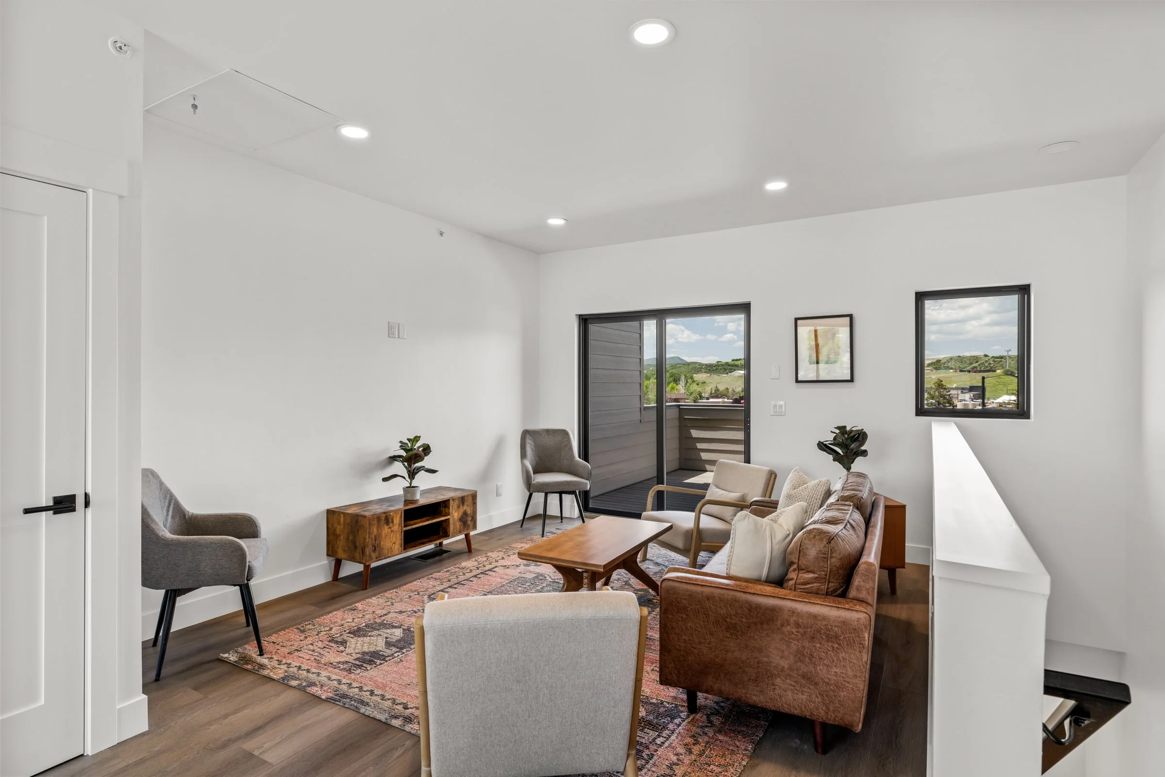 Luna Lane_MLS-14.jpg