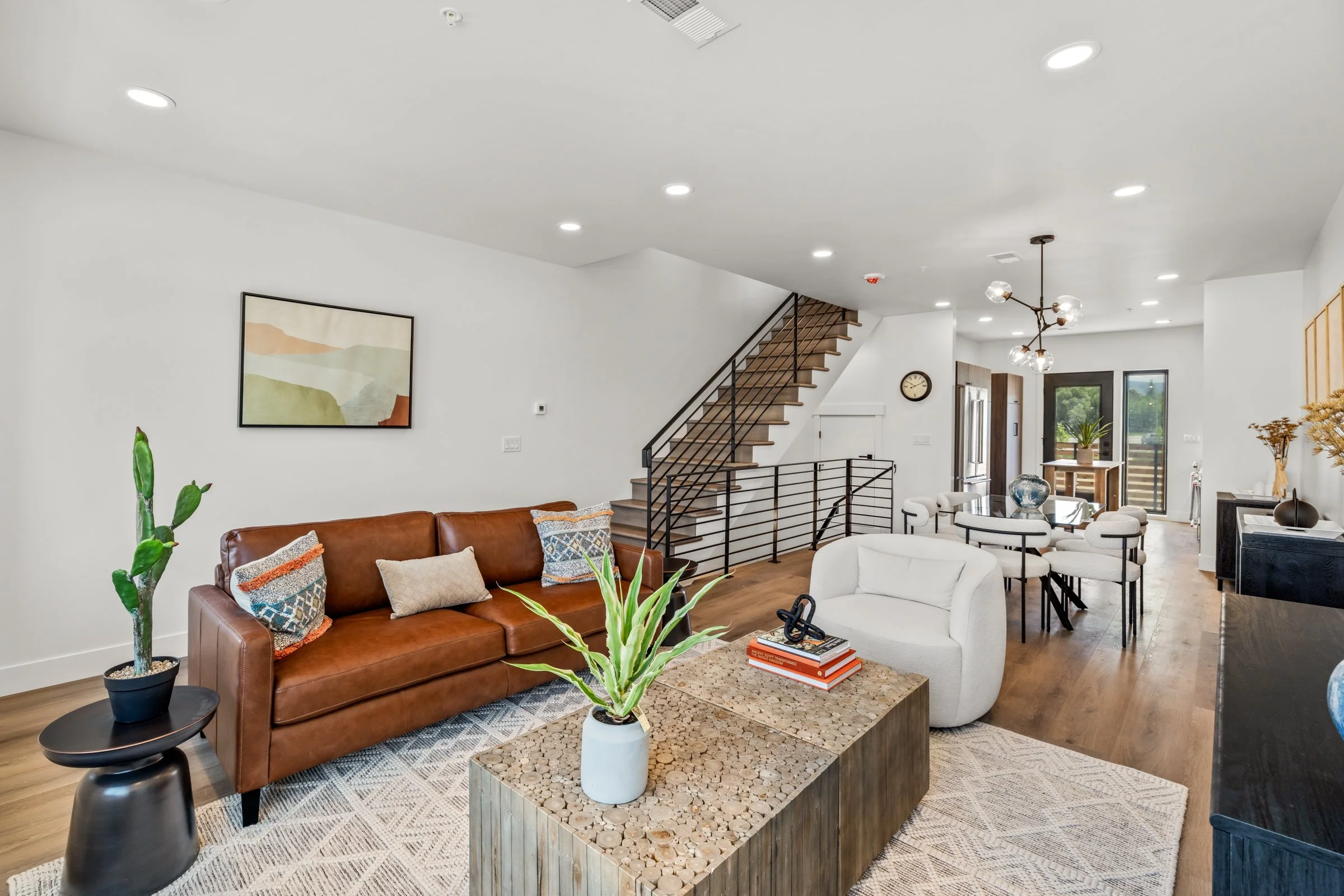 Luna Lane_MLS-03.jpg
