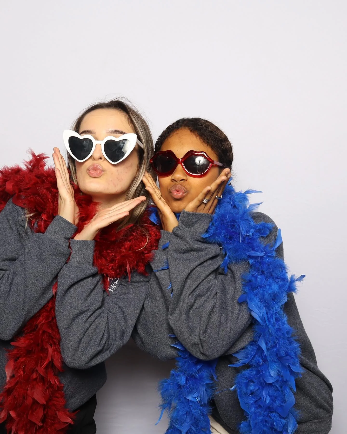Picture at the photo booth or it didn&rsquo;t happen 😉📸

Let us make your event picture PERFECT with our VIP booth. Here&rsquo;s how our booth will have you feeling like a VIP: 
⭐️ 24 mega pixel image quality
⭐️ studio lighting perfect for day or n