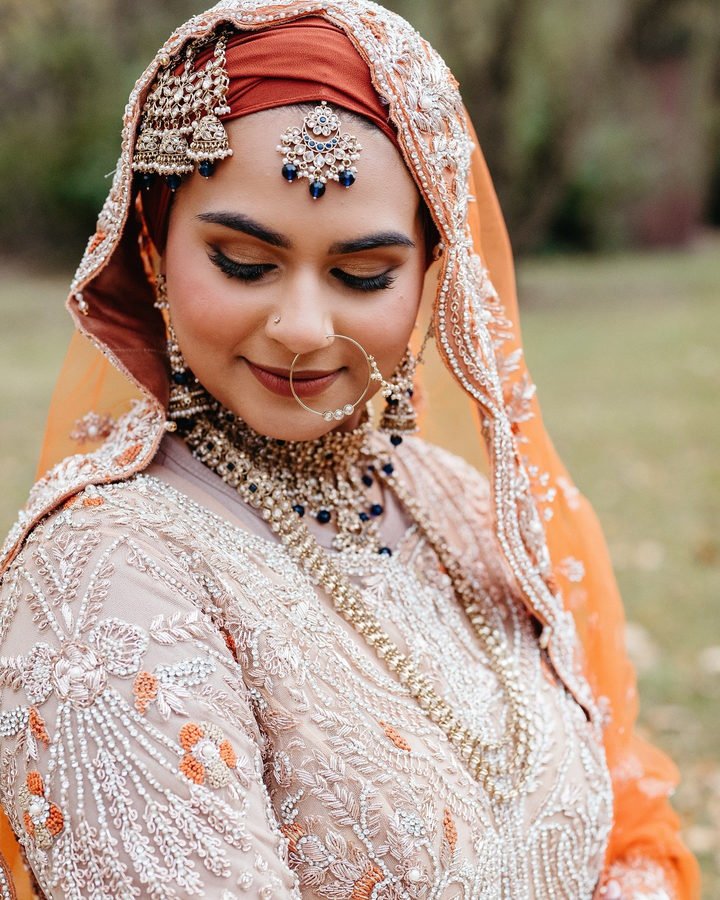 The perfect fall bride 🍁🌹🍂 happy 1 year Nikkah-versary to my little sister 🫶🏽✨ 

Photos: @mallorymademedia 
Makeup: @beautybybushi 

#fallbride #nikkah #nikkahbride #columbusbride #ohiomakeupartist #bridalmakeup #softglam #desibride