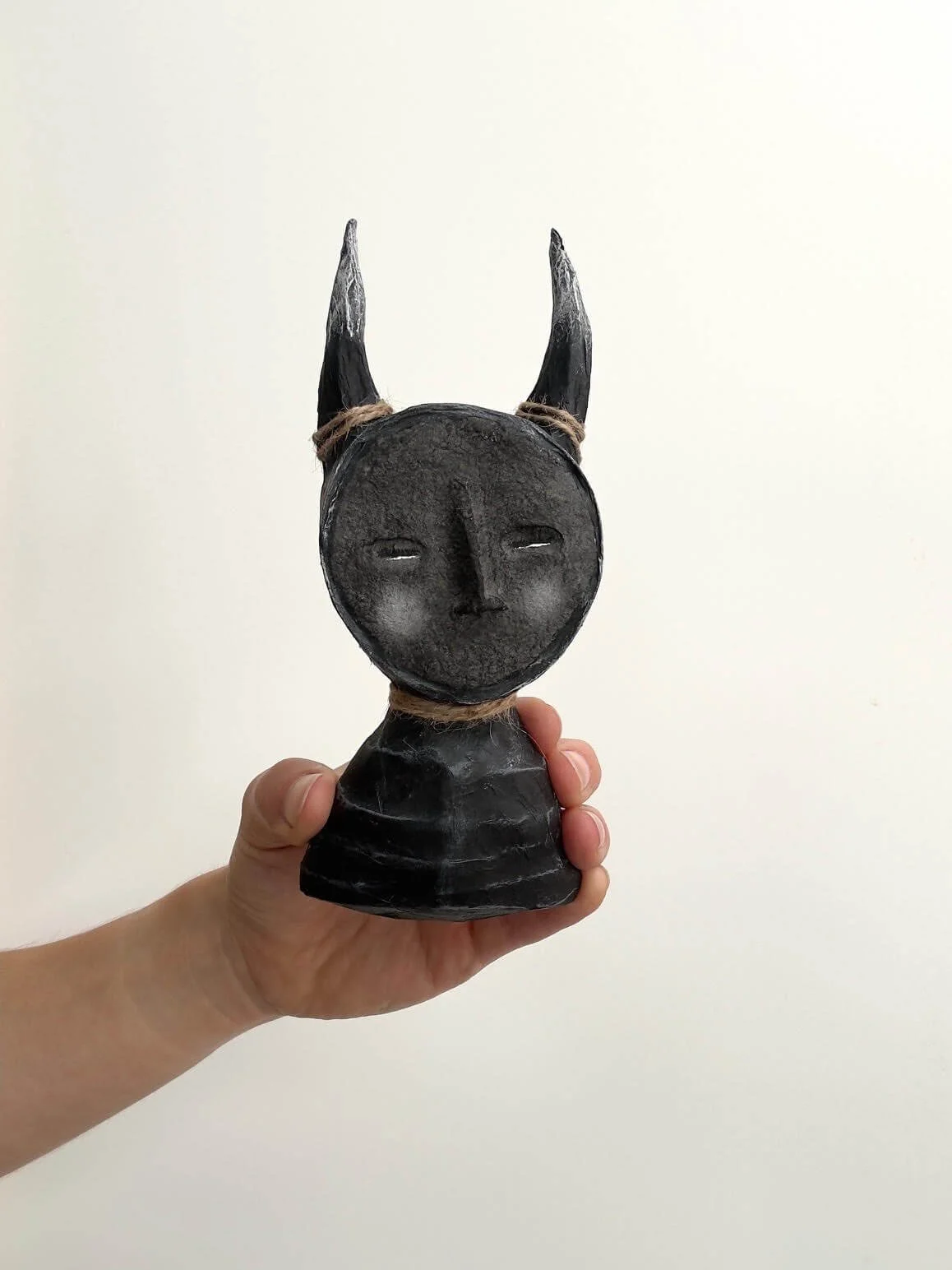bare-wall-sculpture-lindqvist-art.jpg