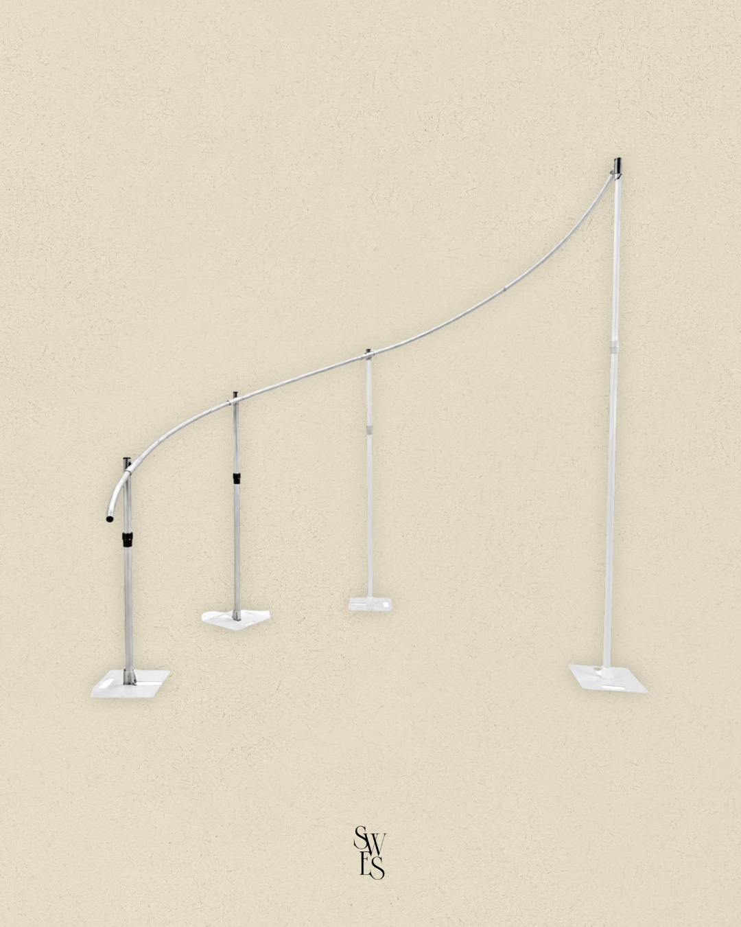 Freestanding Curved Frame.png