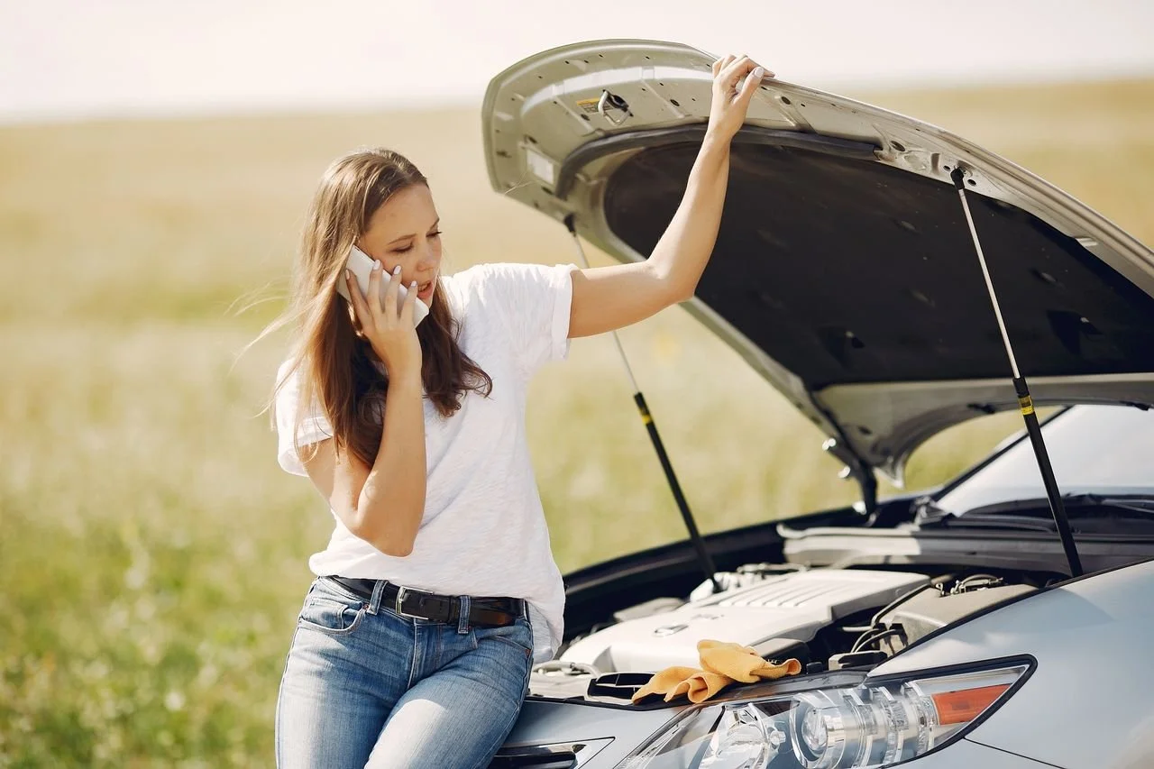 Roadside Assistance Call Scripts: What to Say, Ask, and Gather for Faster Help