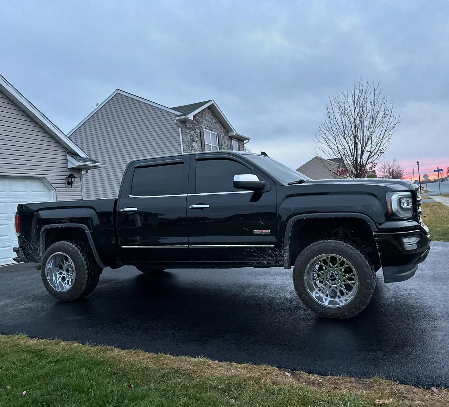 CAROLINA SQAUT #masterpowertints #windowtint #suntek #smallbusiness #lancastercounty #tinter #lebanoncounty #windowtinter #windowtintingshop #berkscounty #windowtinting #suntekfilms #gmc #gmctrucks #gmcnation #gmcperformance #gmcsierra #carolinasquat