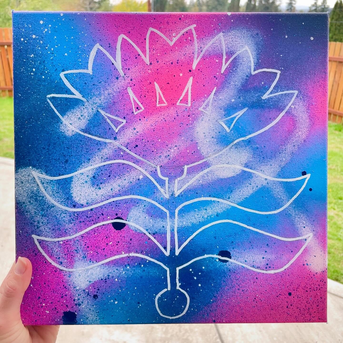 Galactic flower power 🪐🌸✌🏼