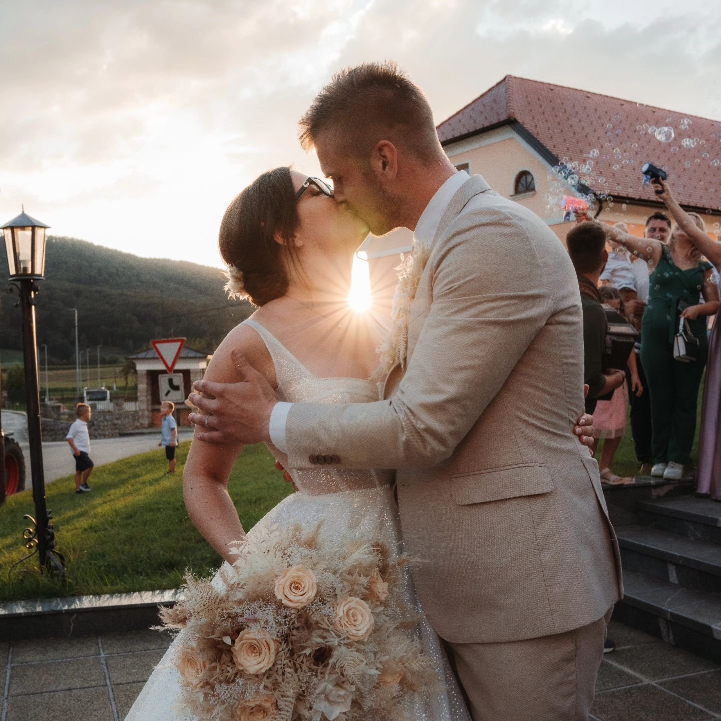 Just married. ✨

#photography #photographer #nature #photolovers #beauty #naturelovers #capture #earth #beautiful #photoshoot #photos #videography #video #earth #life #everyday #moment #photo #couplesphotography #weddingphotography #weddingday #weddi