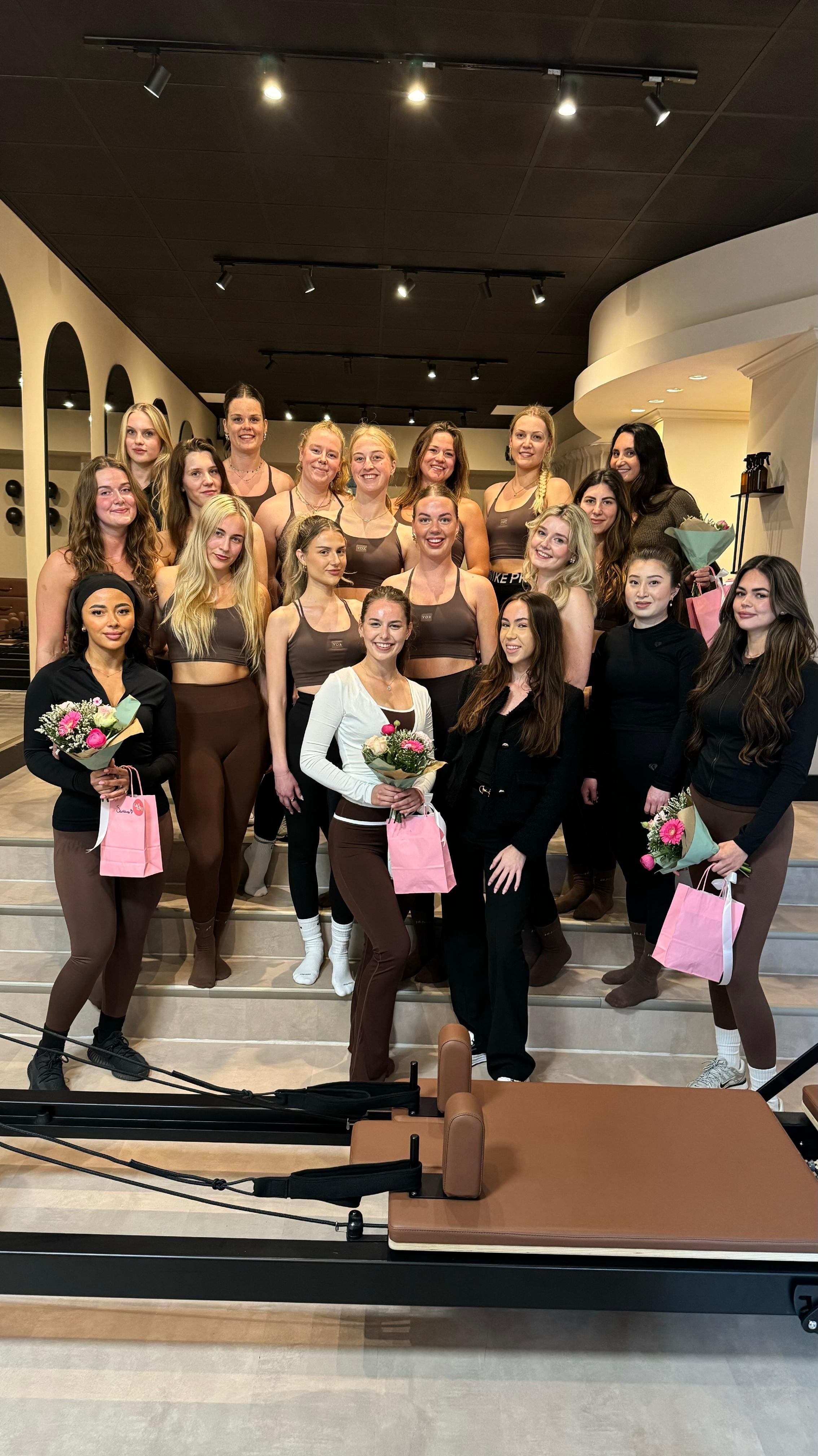 Group of women at Pilates Avenue in Groningen during matcha & pilates event.