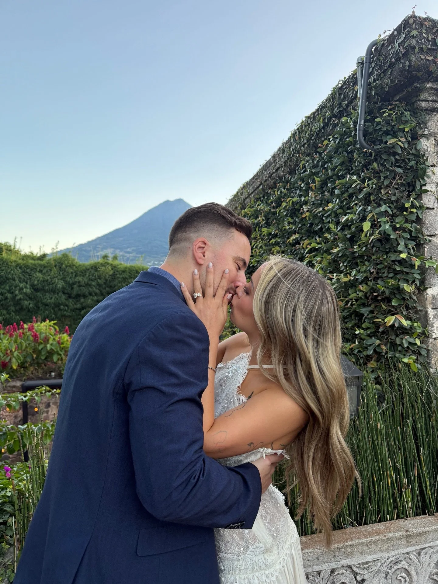 A rehearsal dinner glow that spoke for itself
Still dreaming about this moment and our stunning bride ✨