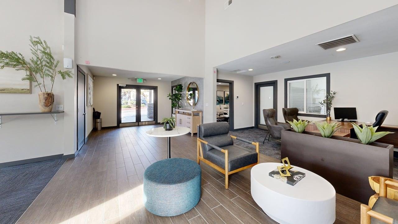 Amenities-Living-Room 1.jpg