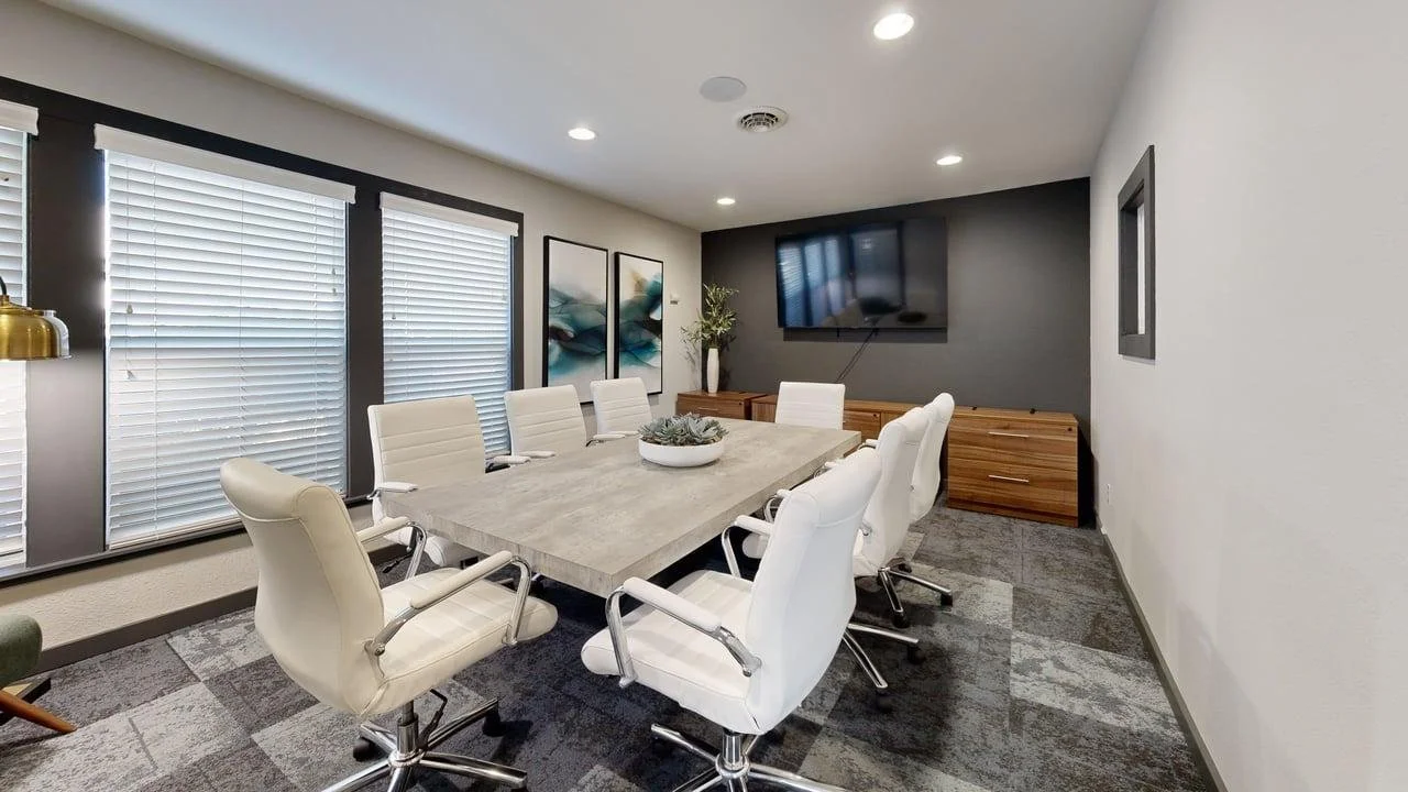 Amenities-Living-Room 3.jpg