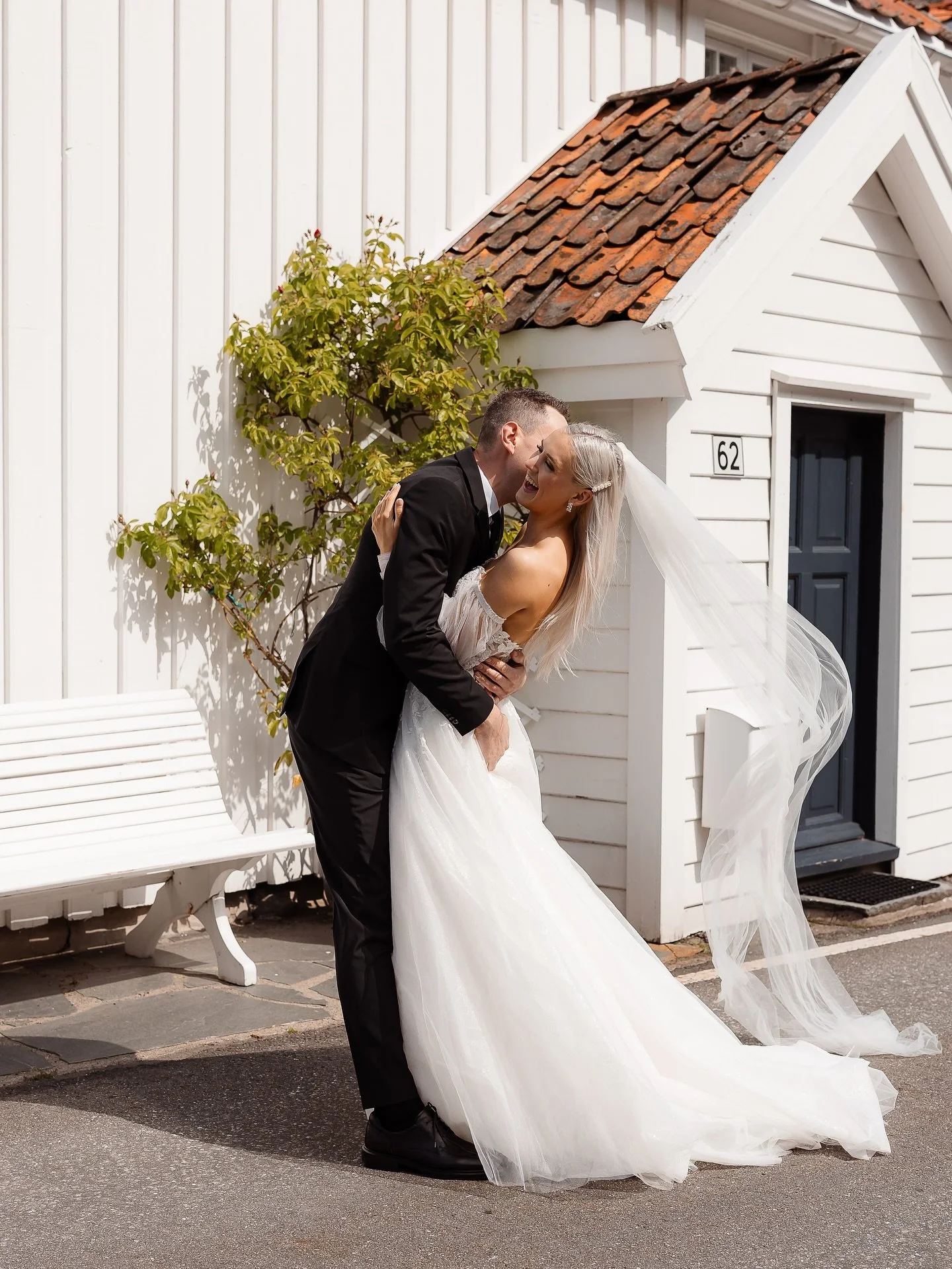 &Aring; f&aring; til bevegelse p&aring; bryllupsbildene gj&oslash;r alt s&aring; mye mer ekte. 🤍