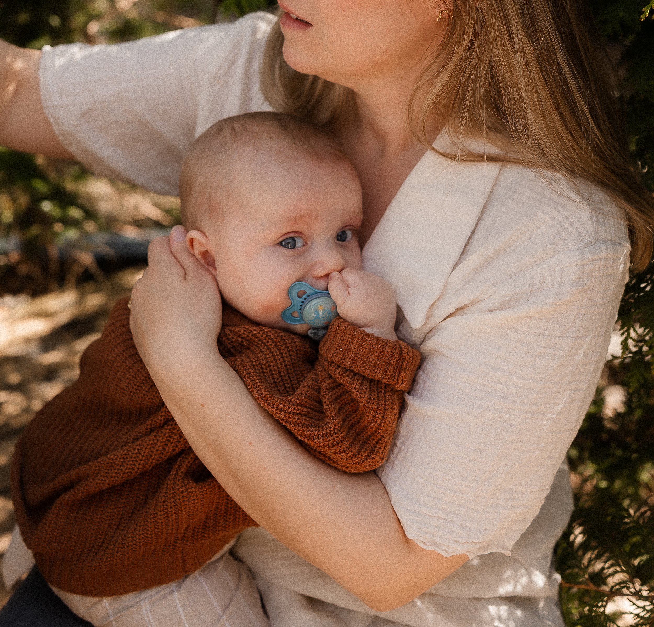 dokumentarisk fotografering med baby utendørs