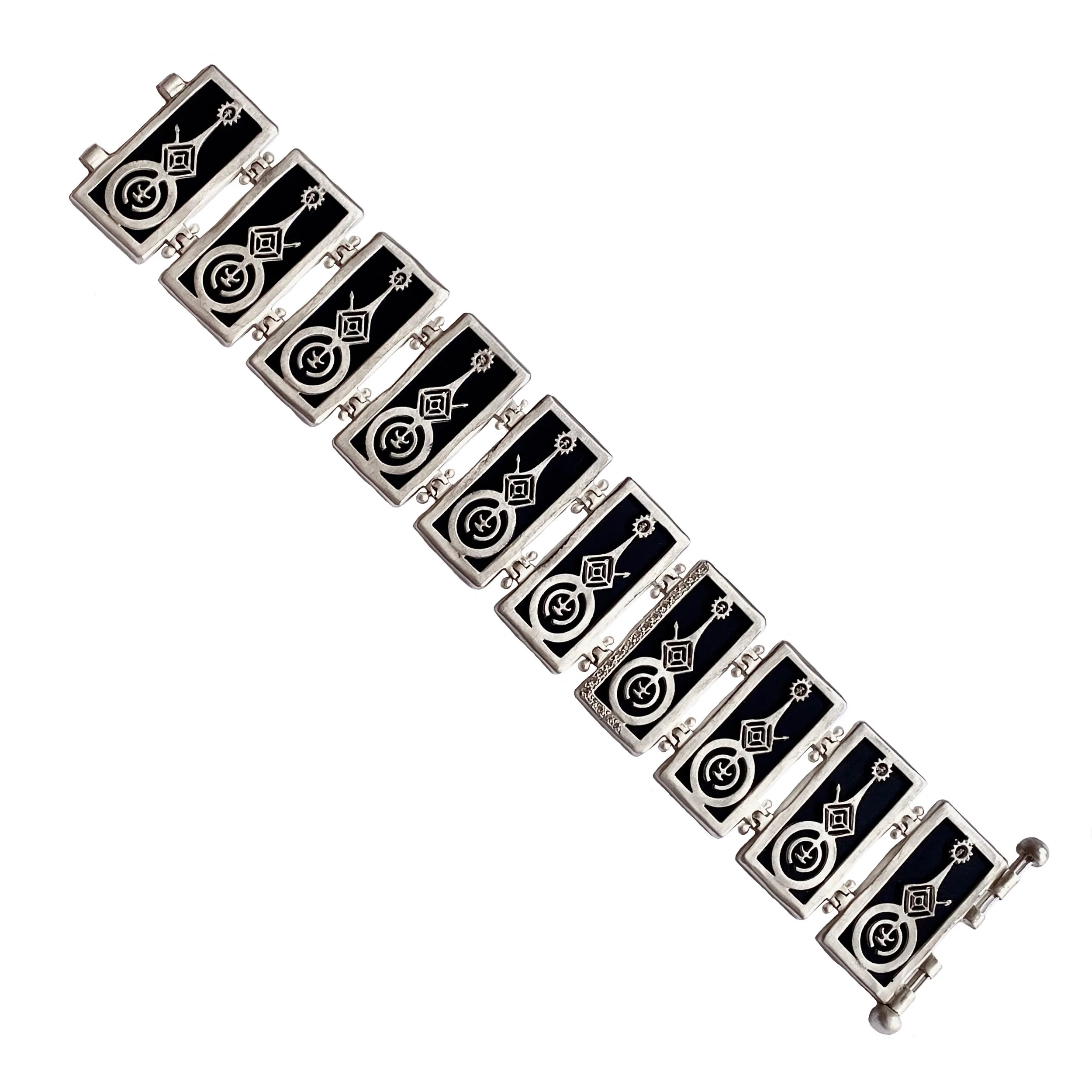 Geocentric Bracelet nyeari side.jpg