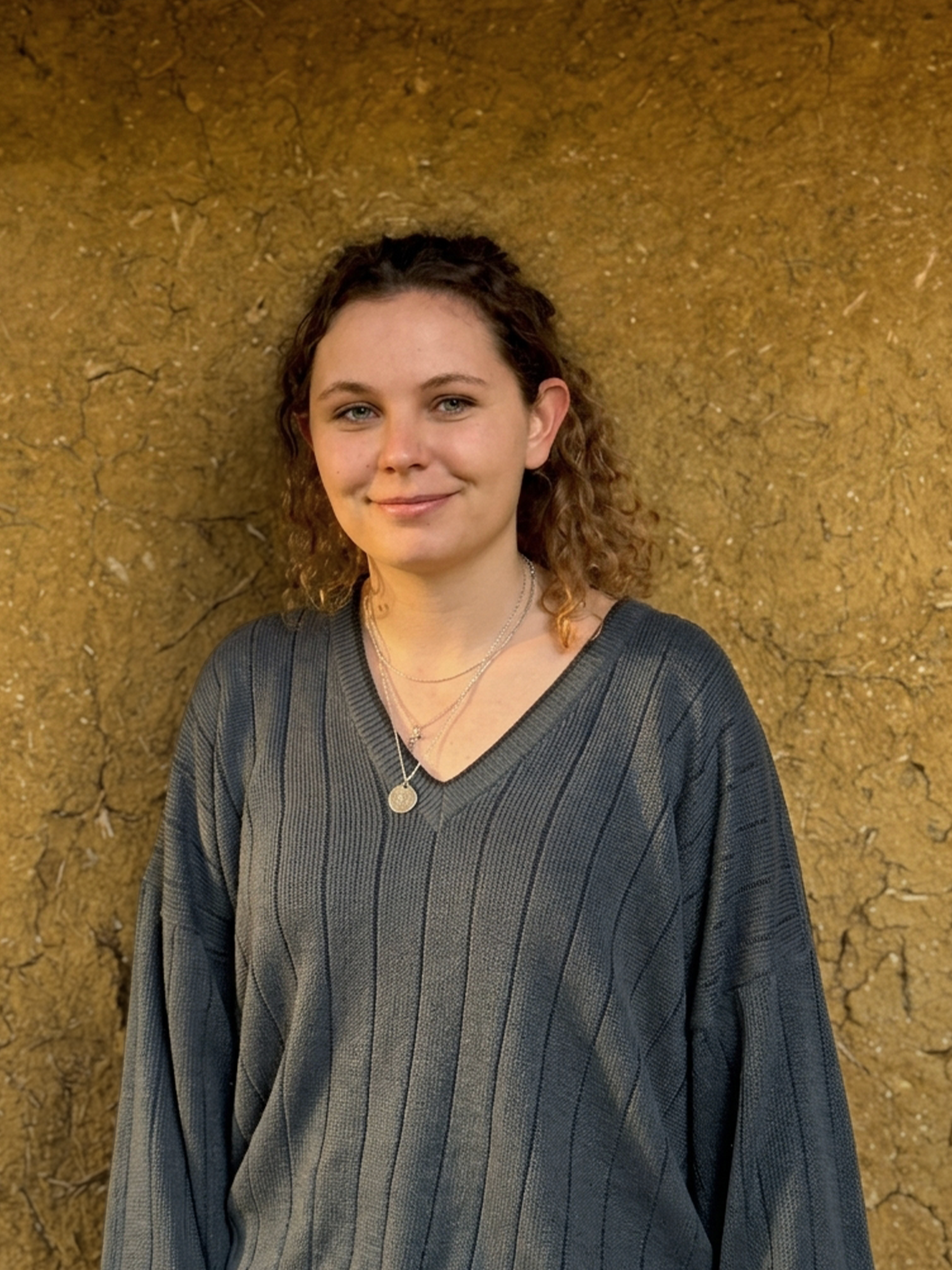  Amy Thompson 
 BSc (Hons) MArch 

 

 Amy joined Stonewood Design in 2025 as a Part II Architectural Assistant. 
 She graduated from University of Bath in 2021 and recently returned to complete her MArch, graduating with First Class Honours. 
 She p