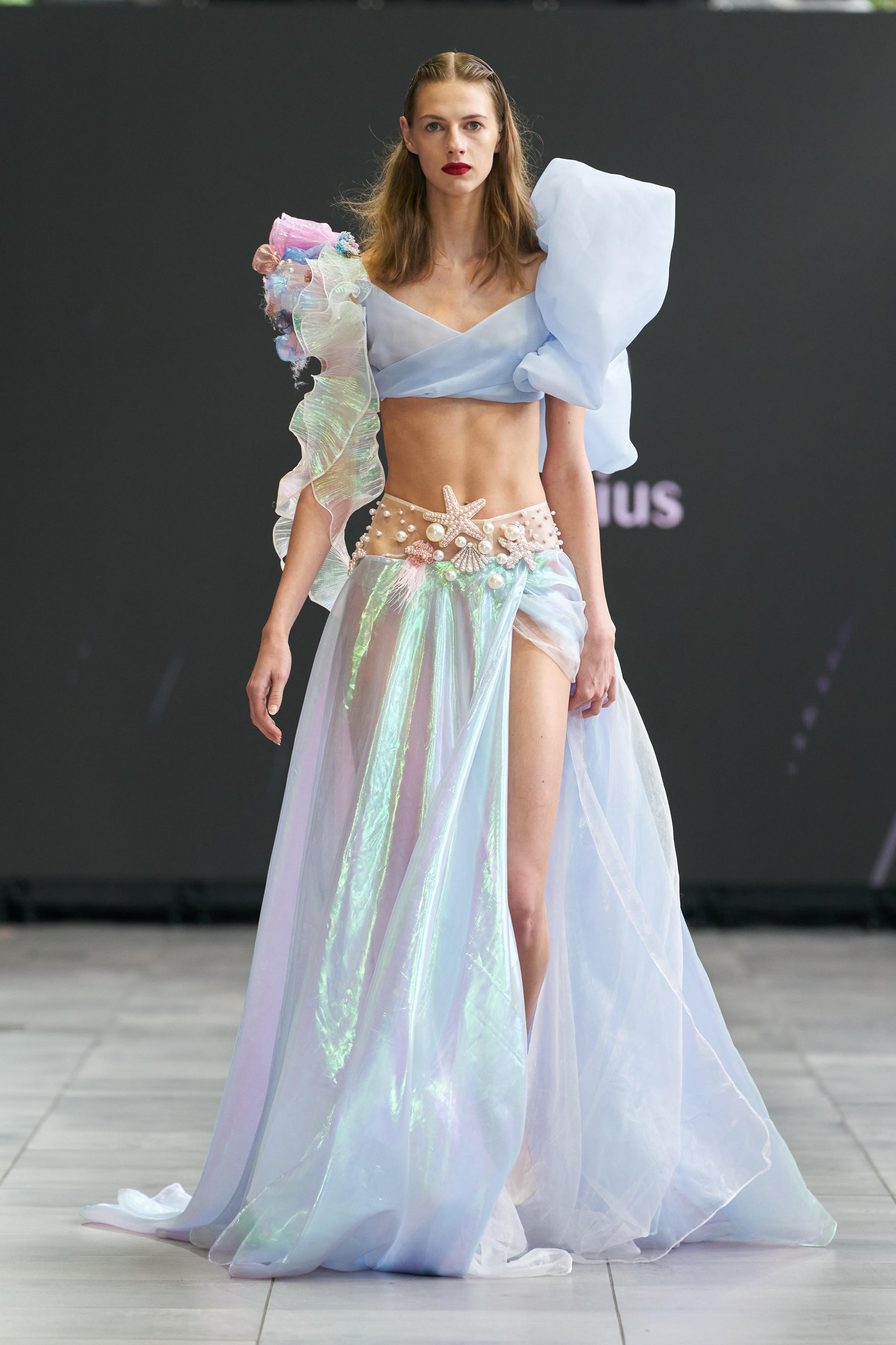 LOOK 5