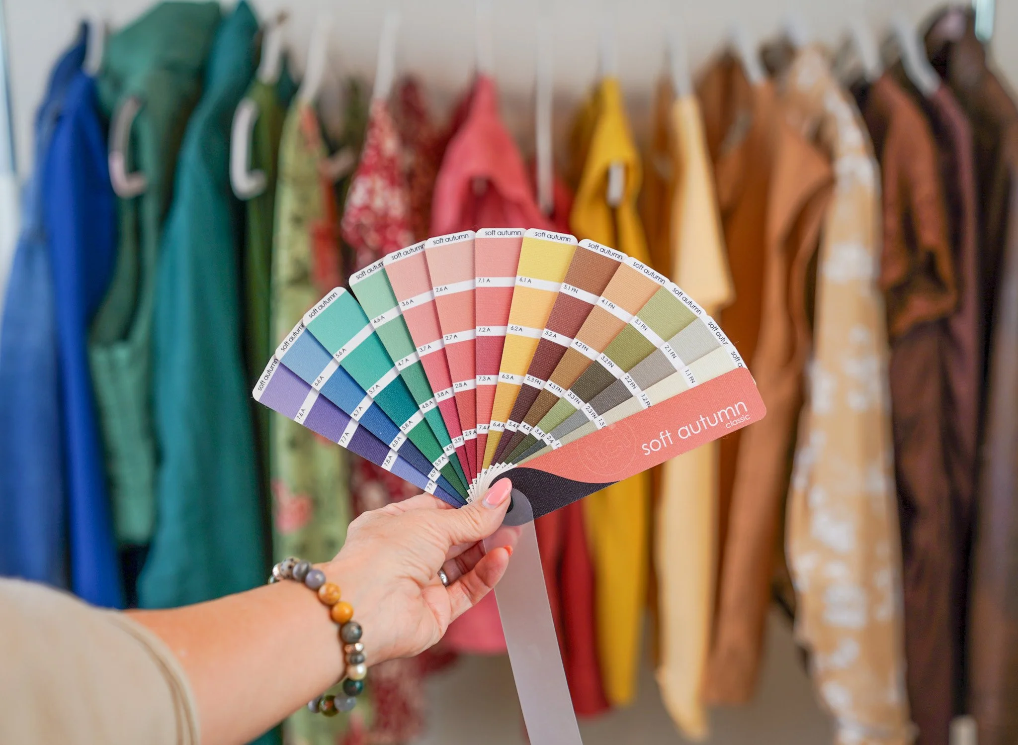 Advanced Draping Techniques and Full-Spectrum Lighting Provides a Personalized Color Experience