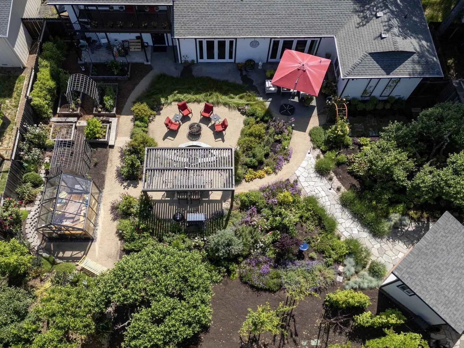 Expert seasonal landscaping in Lucas Valley-Marinwood, CA