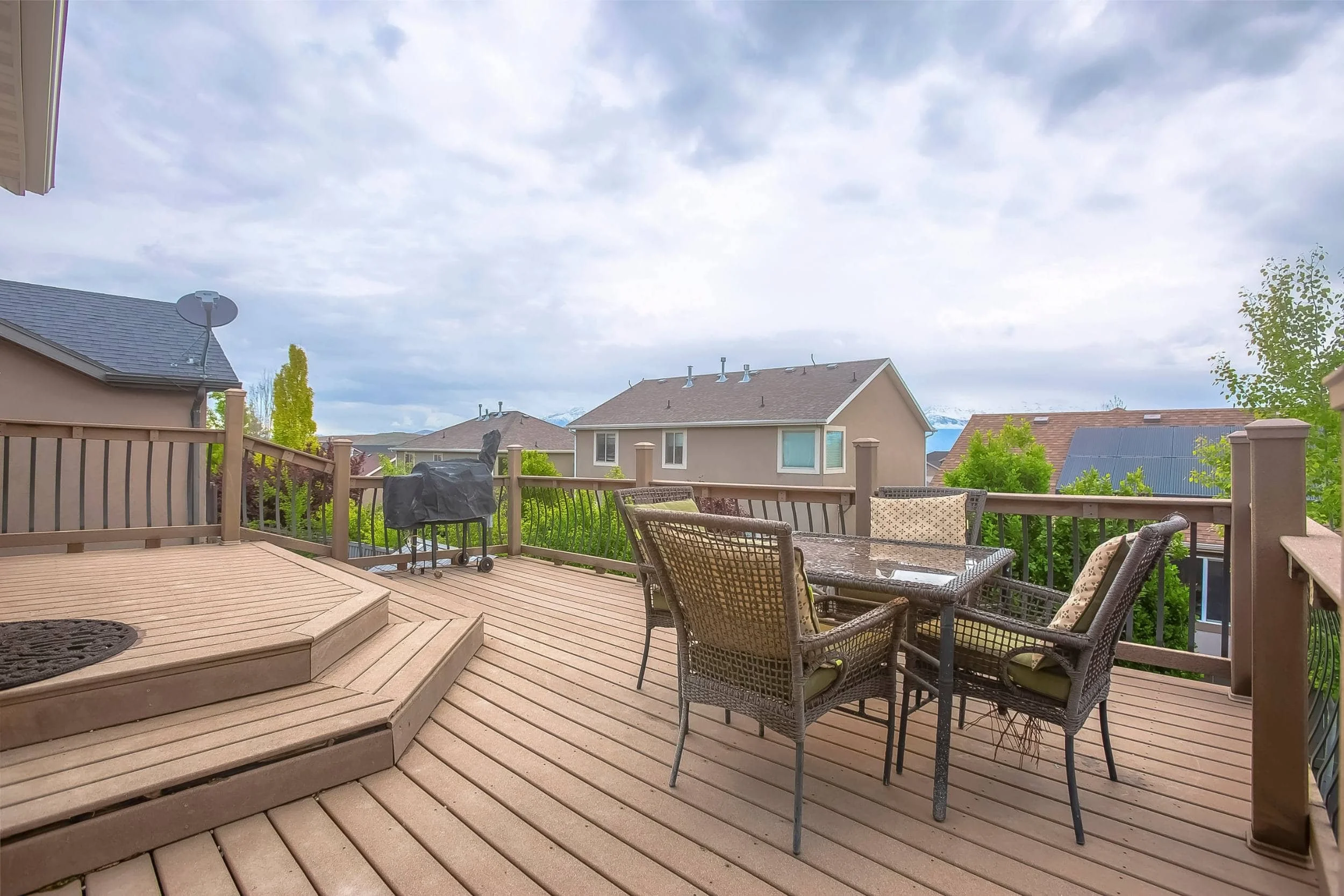 Deck Contractor Using Durable Trex® Materials in Green Bay, WI