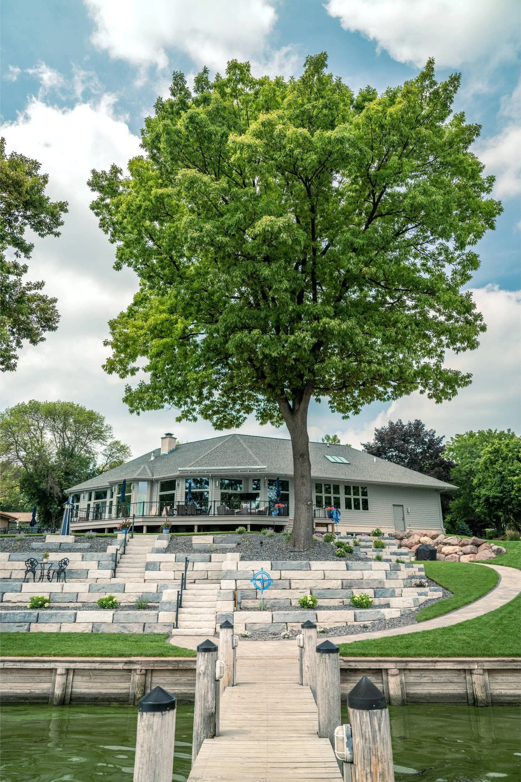 A natural stone-style retaining wall design in Greenville, WI