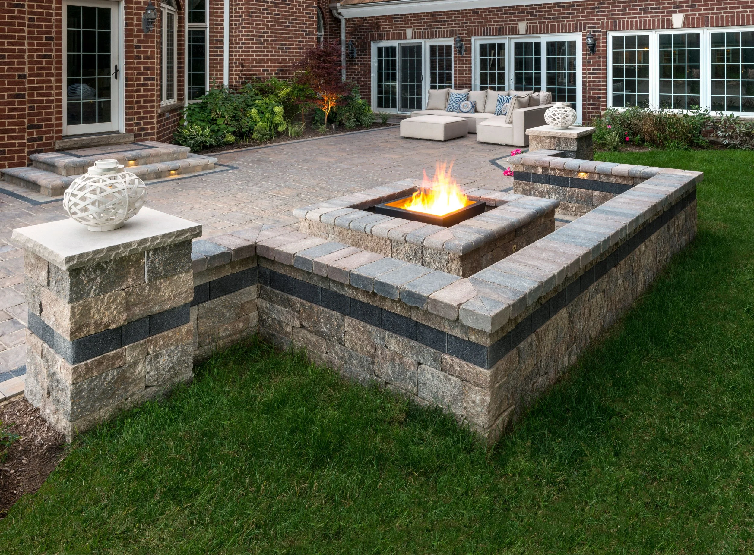 Top Fire Pit & Outdoor Lighting Ideas for Menasha, WI, Backyards