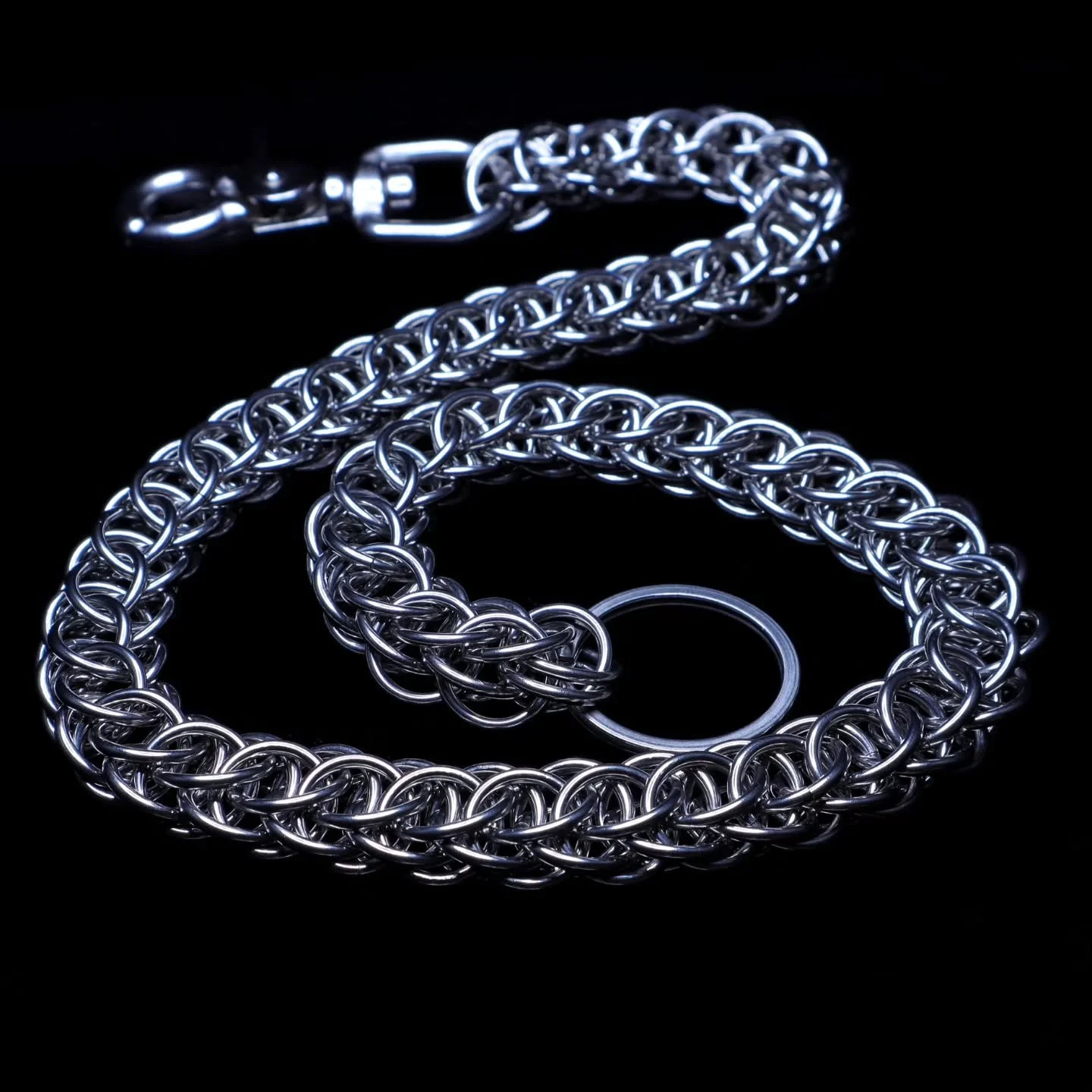 24" Stainless Steel Wallet Chain - Full Flat Persian 5 in 1 weave with 14g jump rings.

#mailleafire #chainmaille #walletchain
