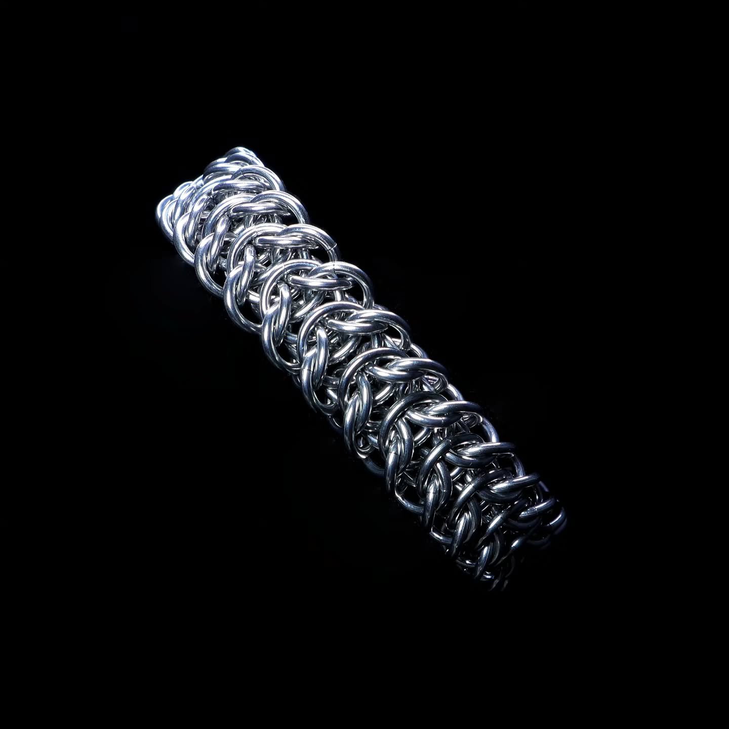 Elf Bridge Bracelet in Stainless Steel 17mm wide

Made with 16swg jump rings and shackle clasp

#mailleafire #bracelet #stainlesssteeljewelry