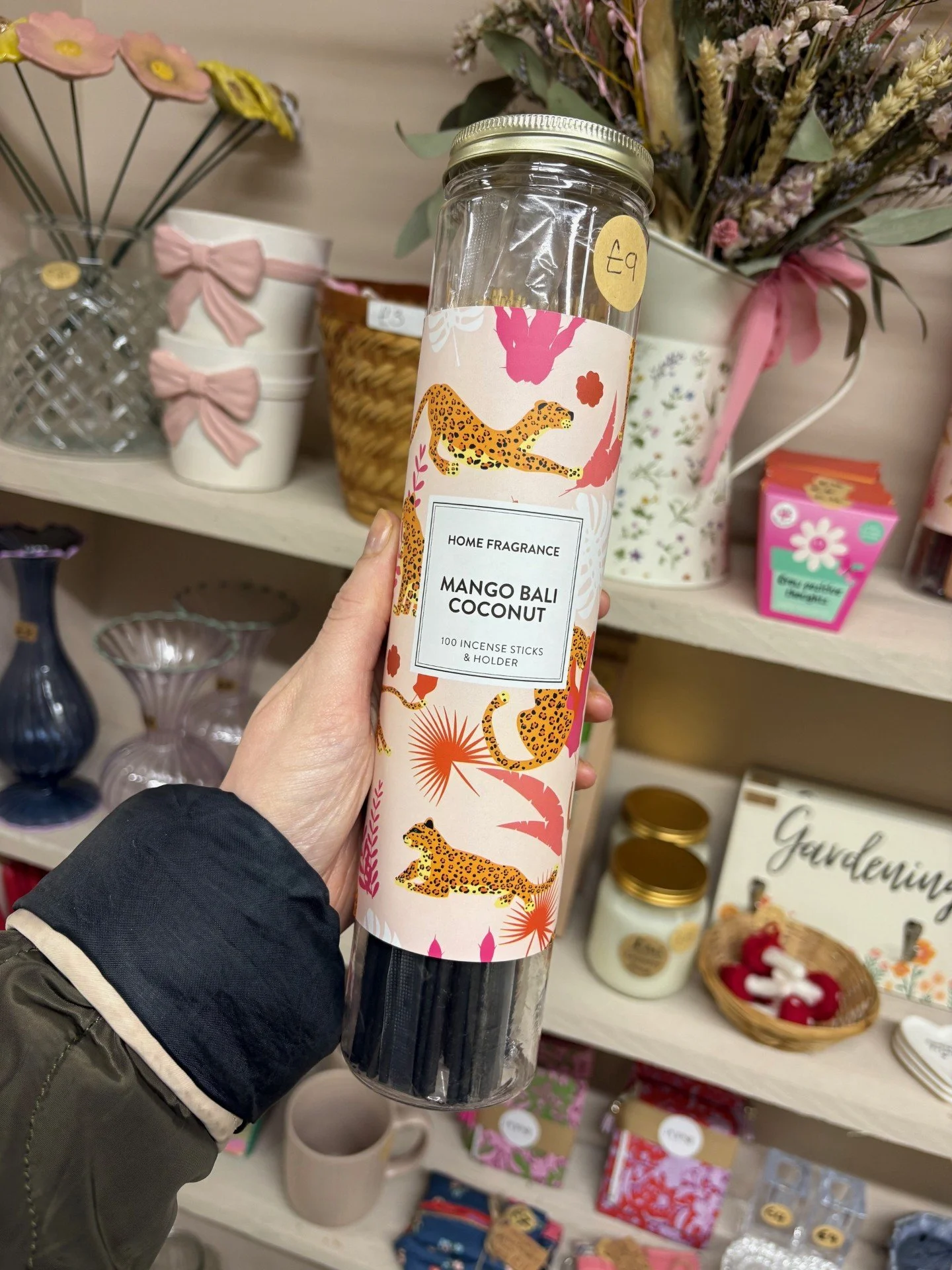 Mango Bali Coconut 100 Incense Sticks & Holder