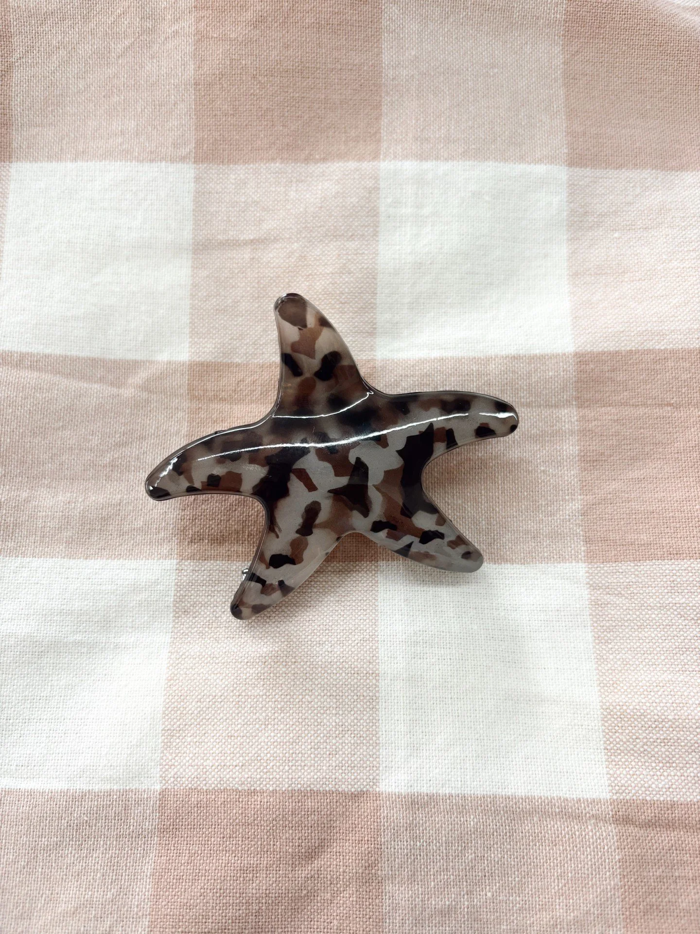 Speckled Effect Star Fish Claw Clip