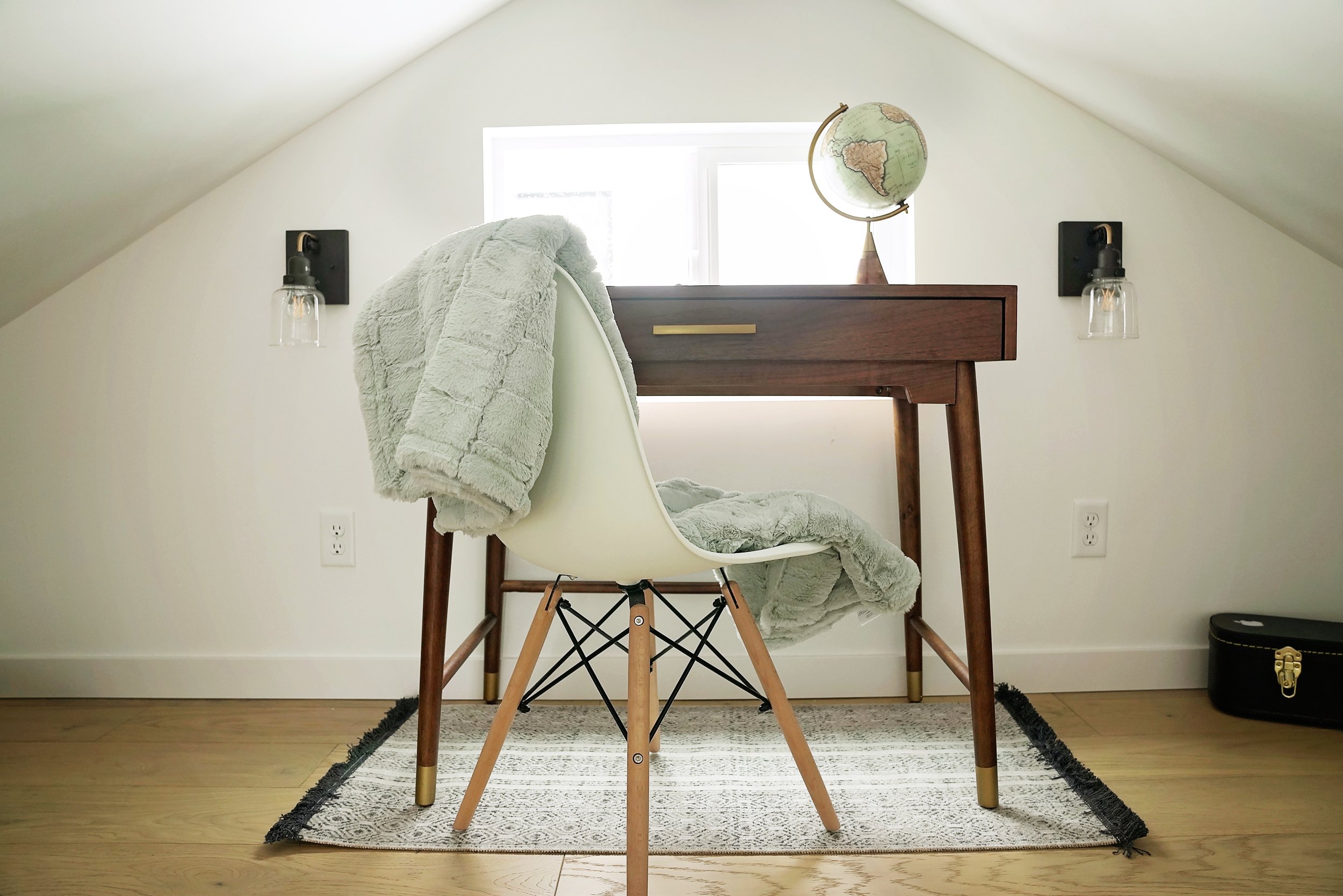 lovely_loft_loft_2022_1.jpg