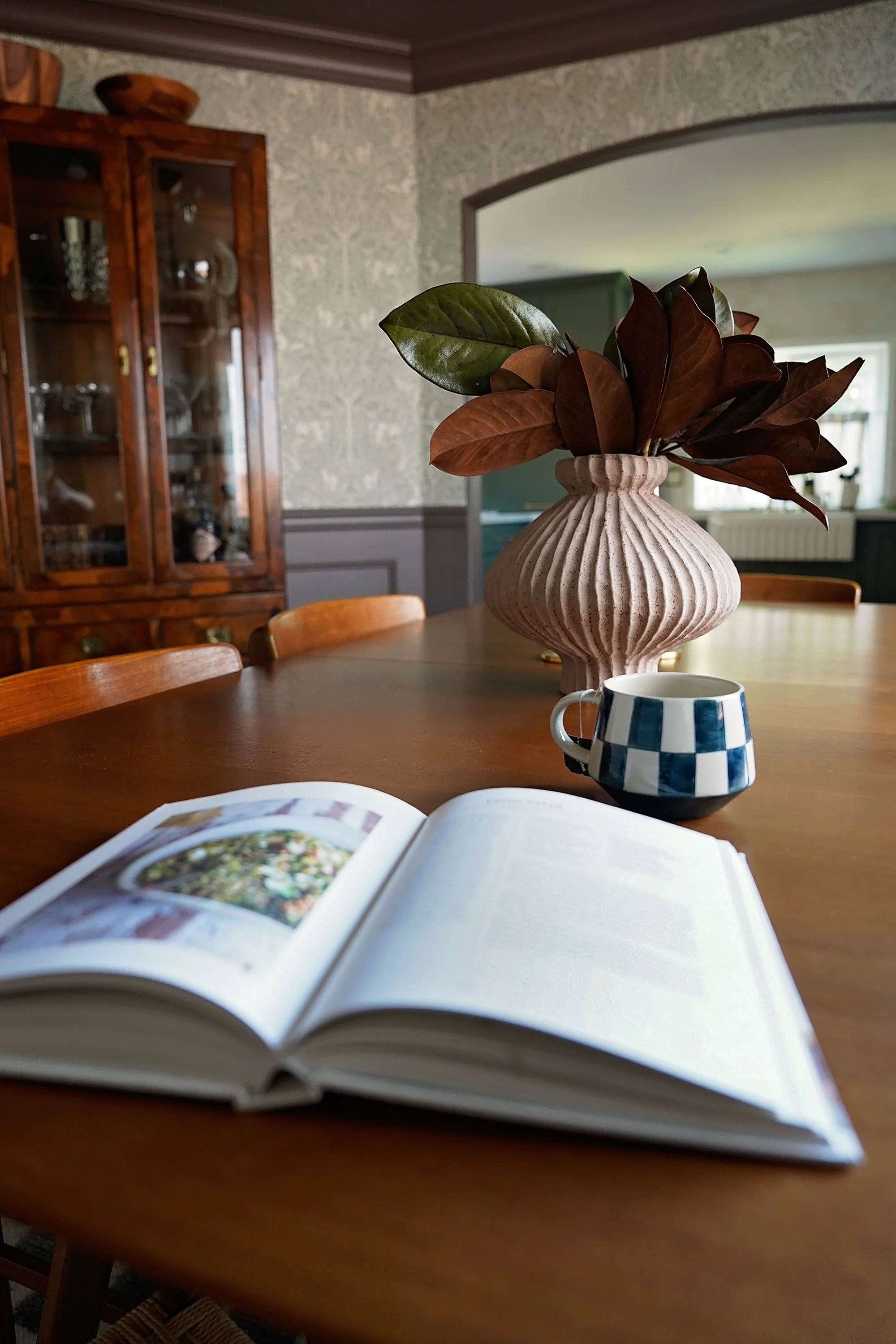 holly_dining_room_V03.jpg
