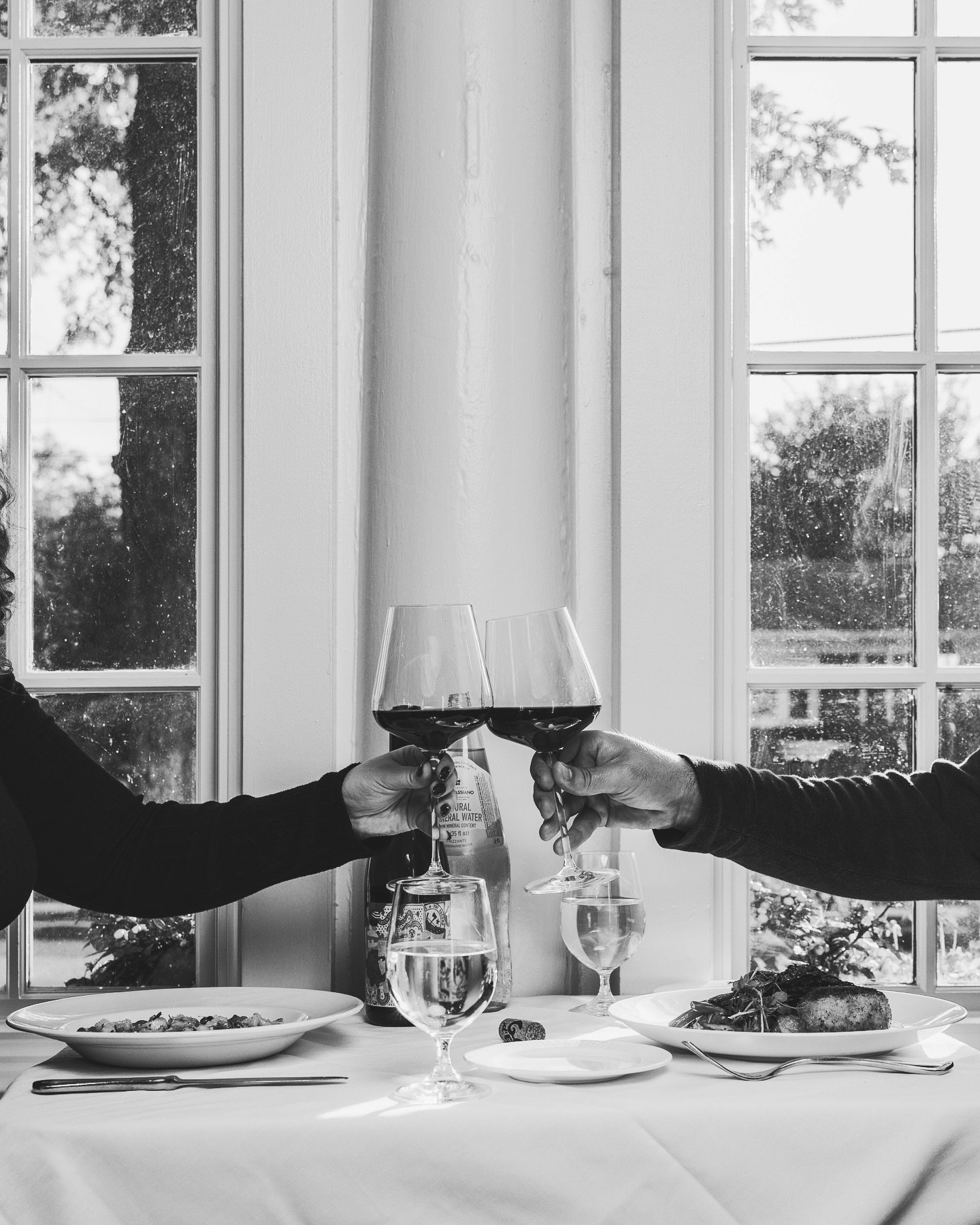 Celebrate New Year&rsquo;s Eve the Washington Inn way.

On Wednesday, December 31, from 4:30&ndash;9:30pm, we&rsquo;ll be serving a 4-course pre-fixe dinner at $155 per guest, exclusive of beverages, tax &amp; gratuity.
Whether you&rsquo;re gathering