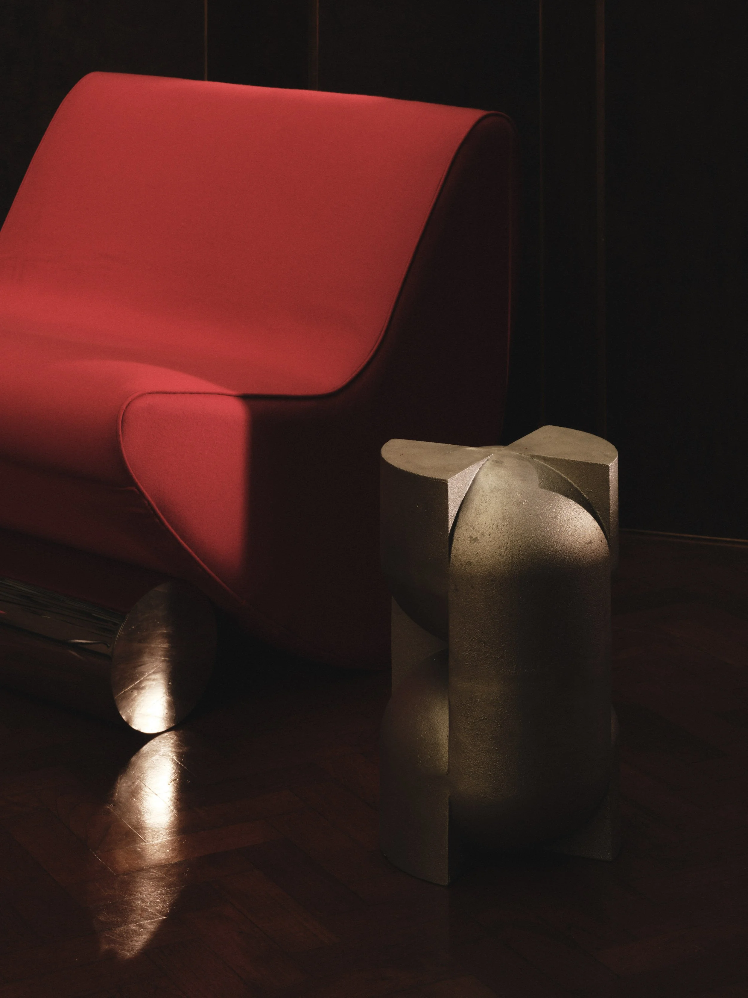 Studio_Brocky_Battersea_Power_Station_Capsule_Pedestal_Vanguard_Lounge_Chair_00.jpg