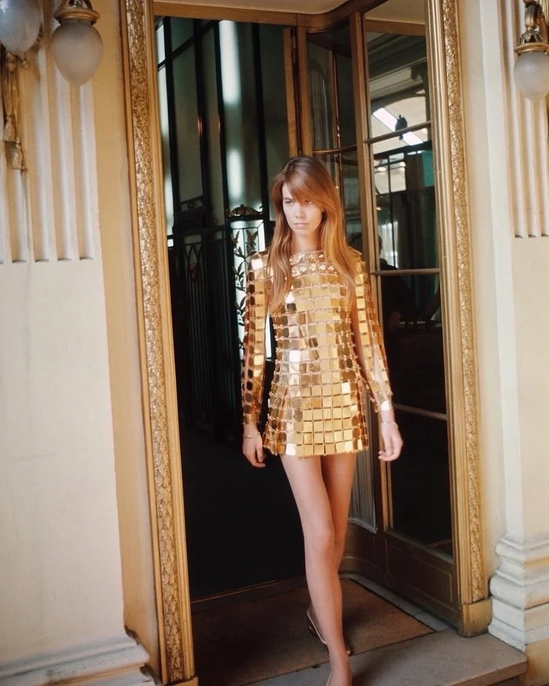 Fran&ccedil;oise Hardy in Paco Rabanne, 1968. Using metal as fabric, this dress was made from around 1000 gold plaques. Reported at the time as the most expensive dress in the world and still being referenced 60 years on.
⠀⠀⠀⠀⠀⠀⠀⠀⠀
#PacoRabanne #Fran