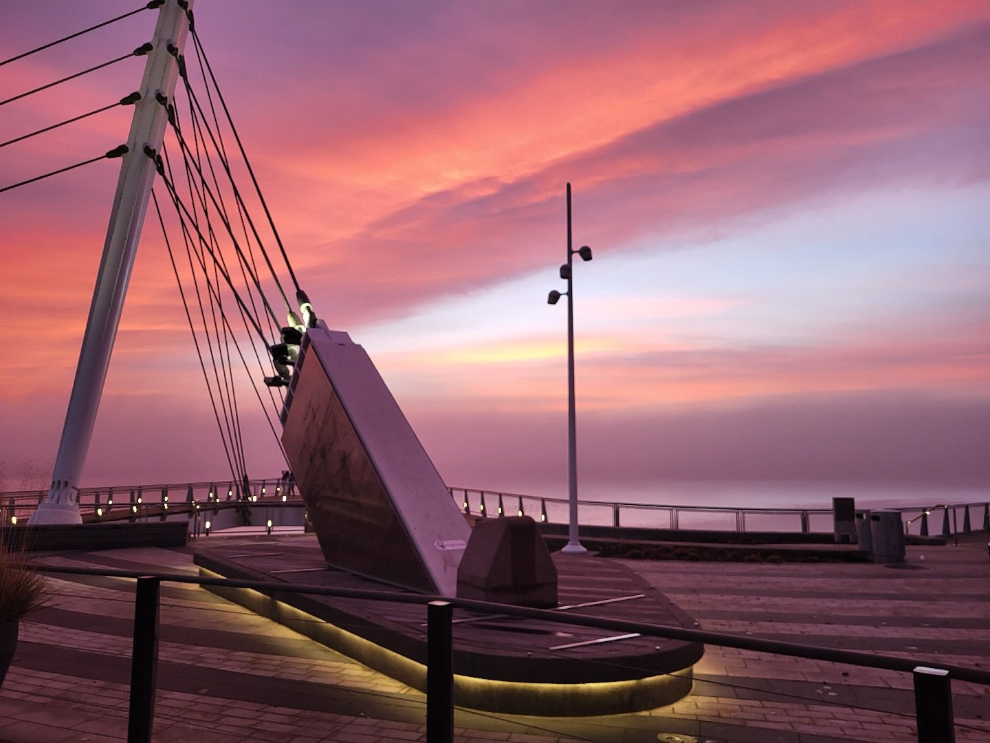 🌅🤯 WildFin sunsets are something else.
Take a look at this breathtaking sunset captured at Vancouver WildFin.
#SunsetViews #GoldenHourMagic #WaterfrontDining #VancouverWA #PNWBeauty #DineWithAView #SunsetLovers #WildFinMoments #NatureInspo #Even