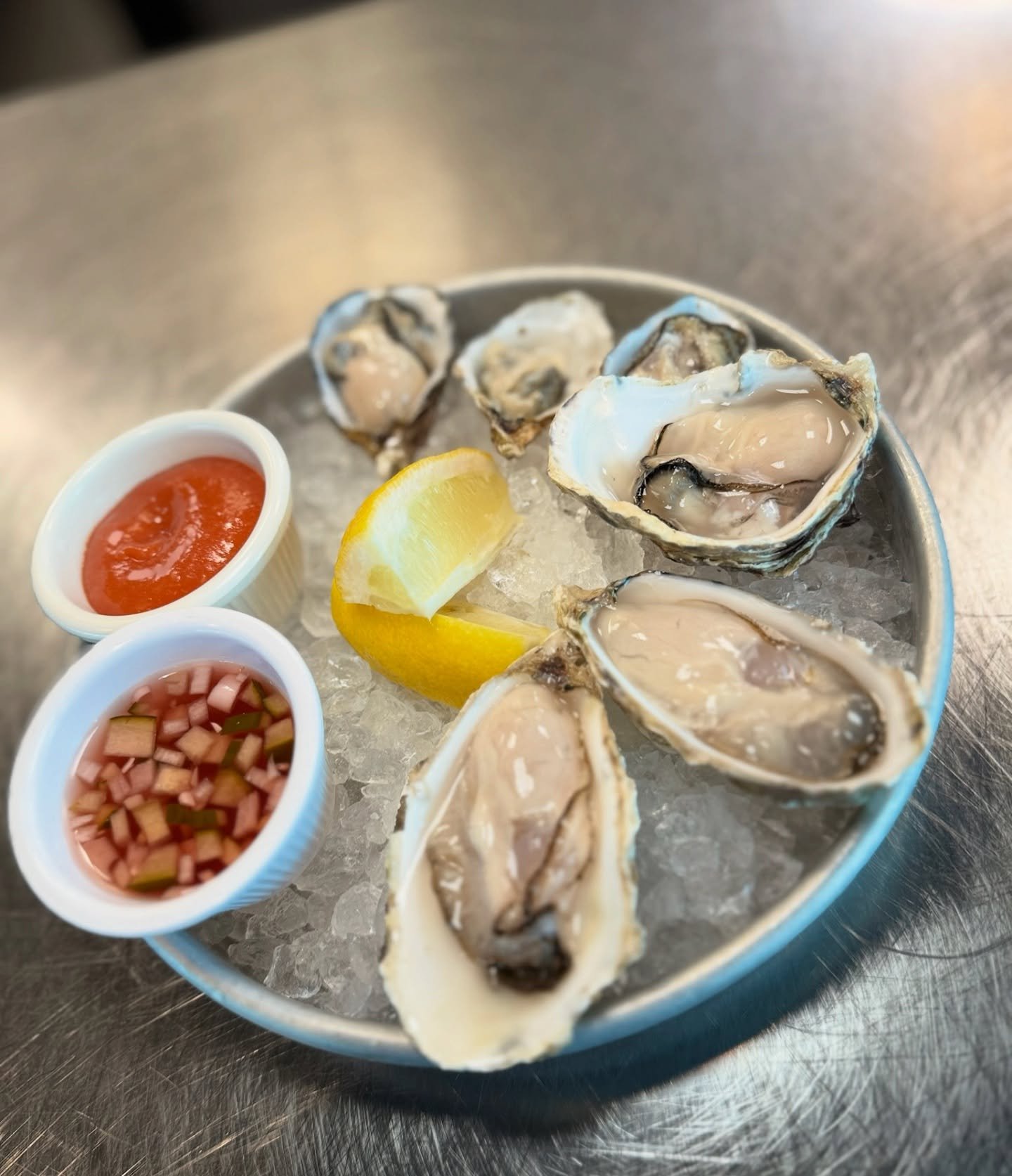 Enjoy our Fresh Shucked Oysters, paired with a cucumber ginger mignonette and a spicy cocktail sauce. Fresh, flavorful, and unforgettable! 🥒🦪
#OysterLover #Seafoodie #FreshOysters #Seafood #OystersOnTheHalfShell #FoodieFinds #EatLocal #SeafoodPlat