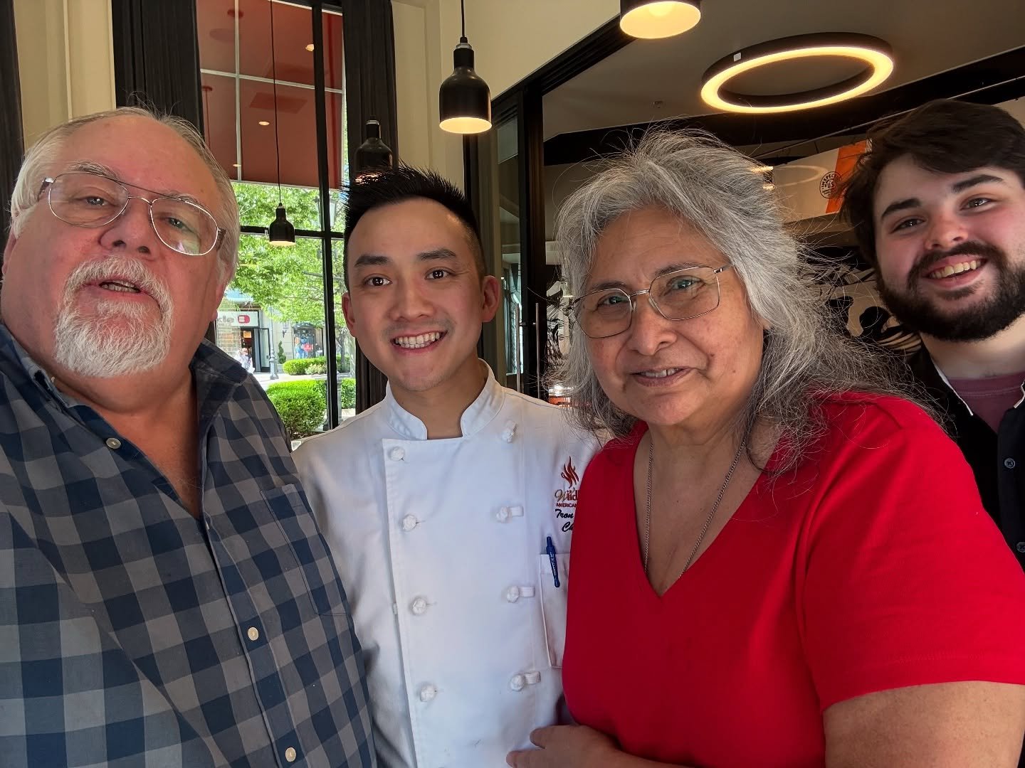 “We just had to thank you again for the wonderful meal you and Jayden served us yesterday. Again, your presentations were amazing and the food was incredible.”
🧡 Huge thanks to this kind duo who dined with us and took the time to