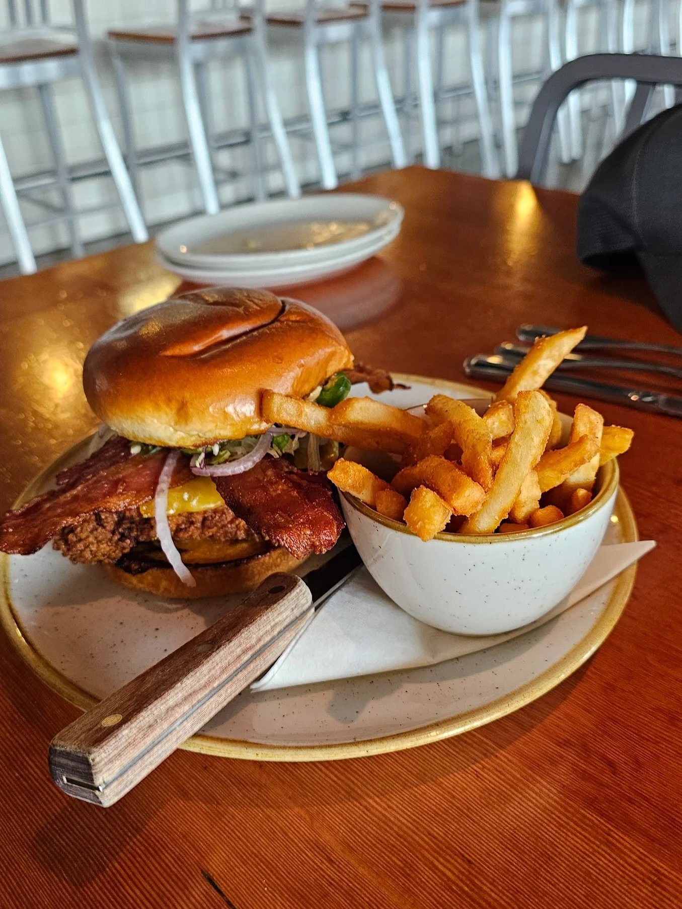 Happy Belated #nationalfriedchickenday
We may be a day late, but our Double Dipped Fried Chicken Sandwich deserves the spotlight any day of the week. Crispy, spicy, sweet, and savory—this masterpiece is layered with pickled jalapeño sl
