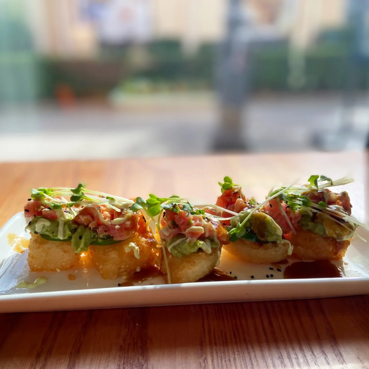 This is your sign to order the Spicy Ahi Crispy Rice. 😮&zwj;💨

.
.
.
#appetizers #ahi #sushi