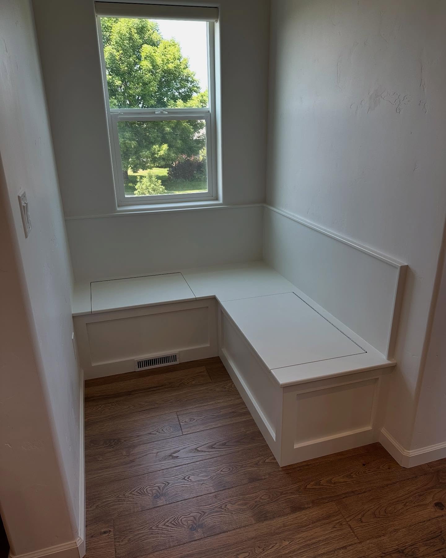 We love making BIG things happen in small places! This dining room nook received the perfect upgrade with this custom built dinette bench. Complete with craftsman detailing, hidden piano hinge storage and a stunning finish! 
She&rsquo;s all ready for