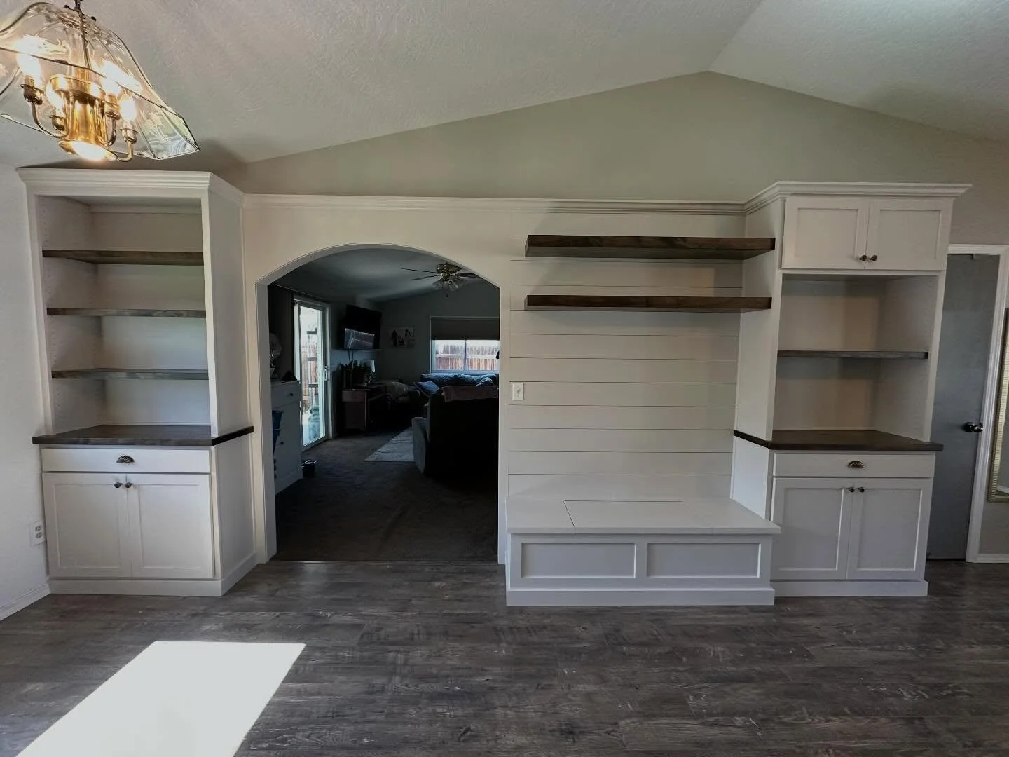 Such a stunning transformation!! 
This custom build is packed with so many incredible features! Including an arched door way, built in bench seating with hidden storage, cabinets and open shelving all in a breathtaking finish!! 

#meridianidaho #cran