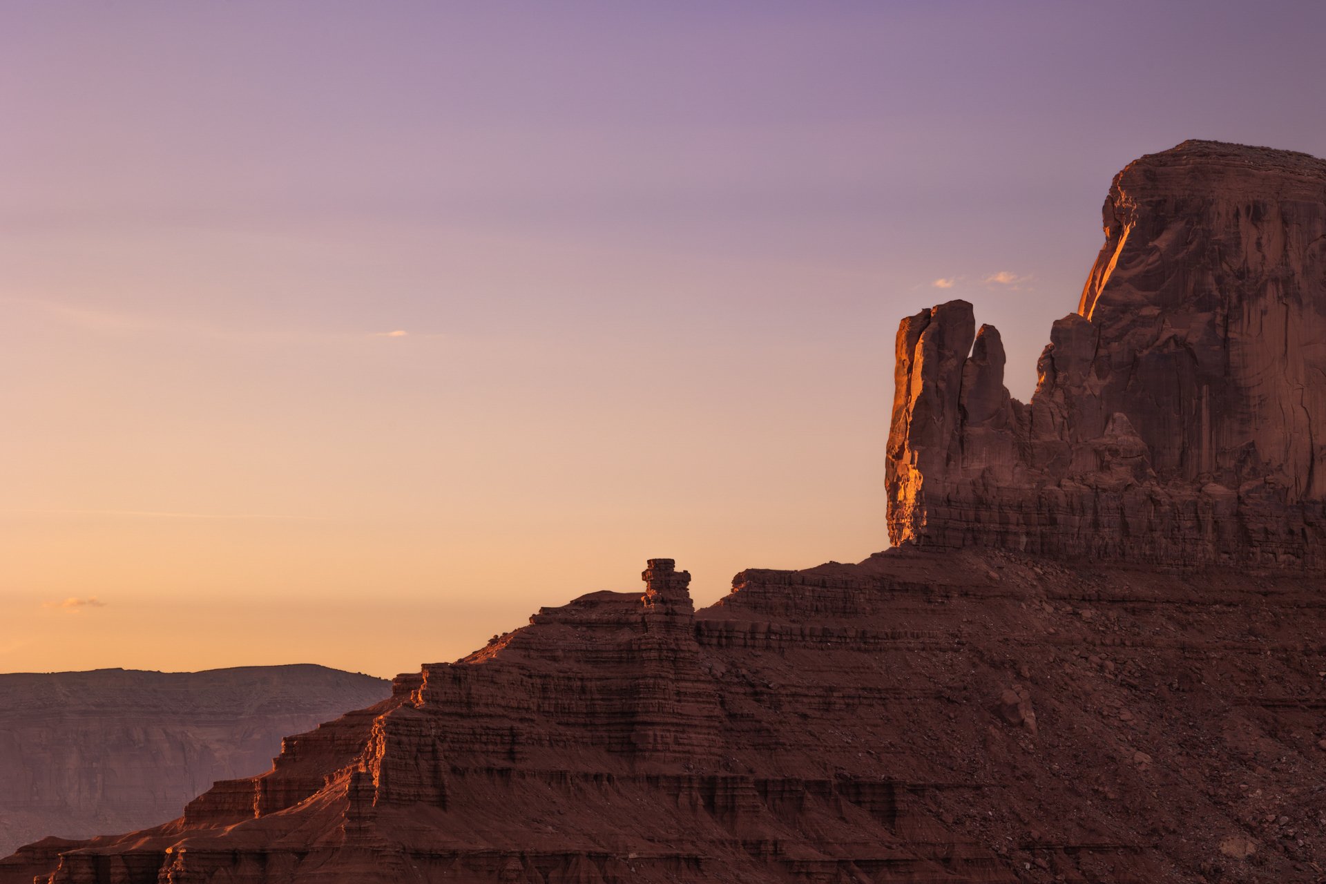 Sentinel-Rock-Monument-Valley.jpg