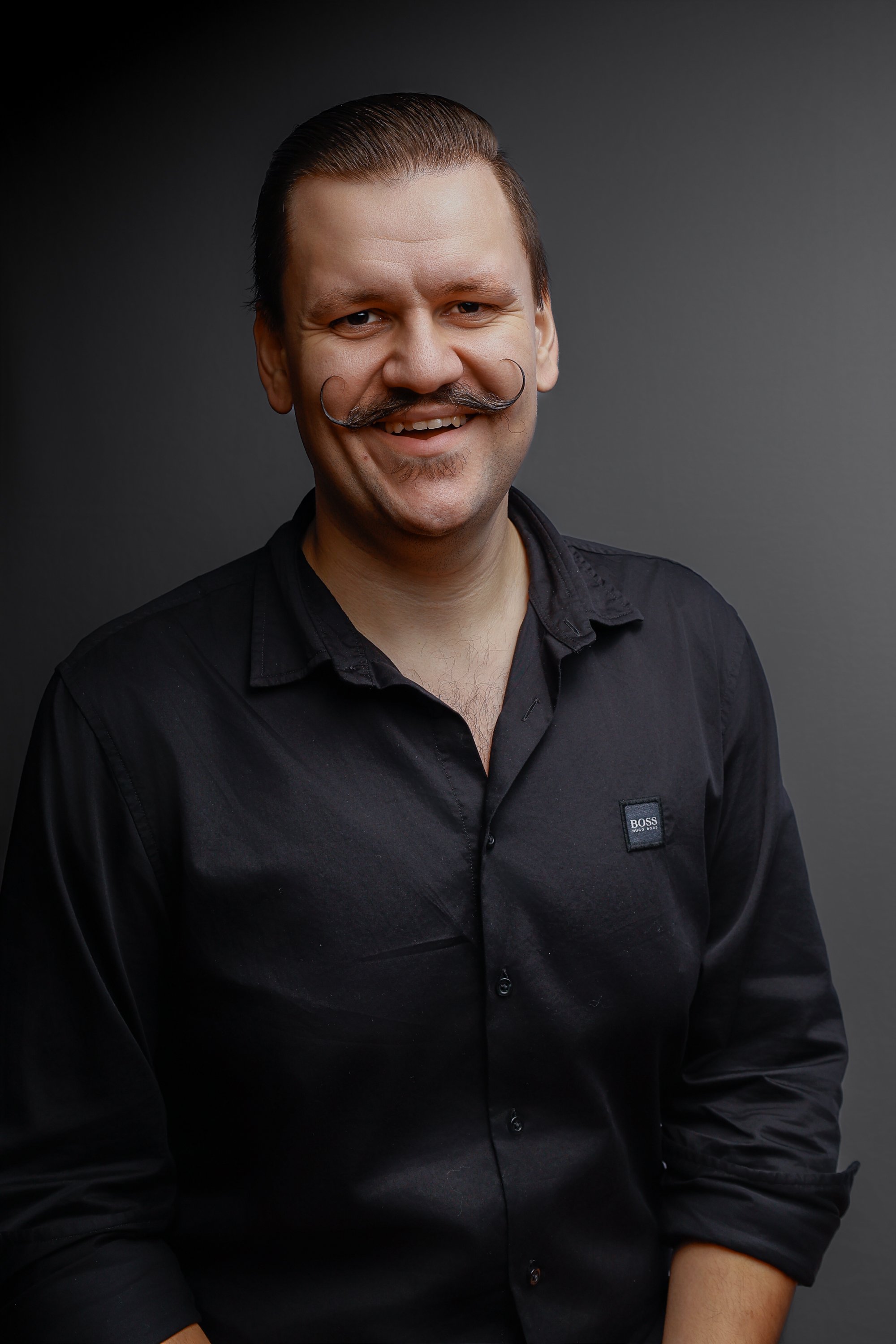 Lyle Isbister.jpg