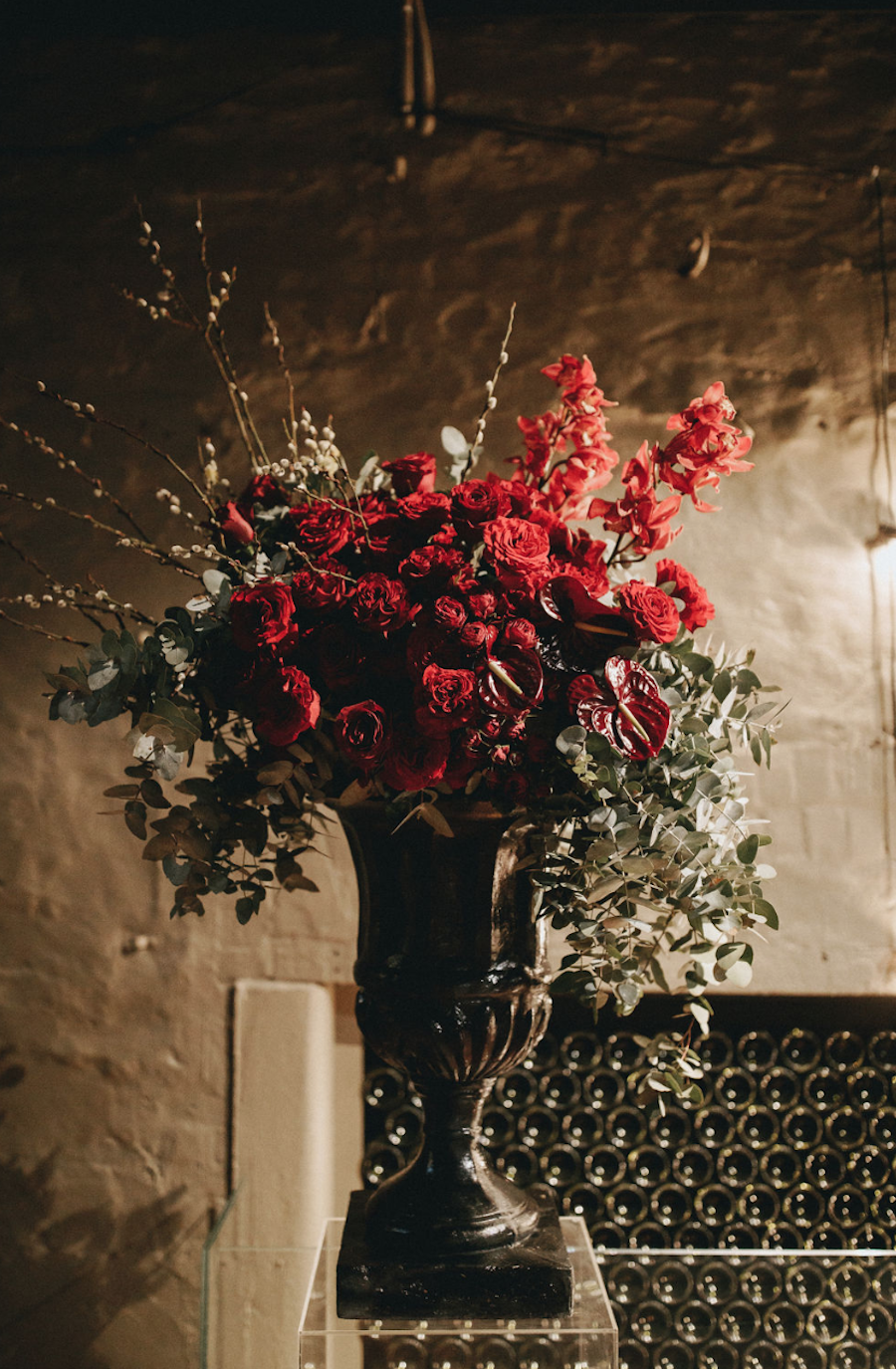 Noir Urn