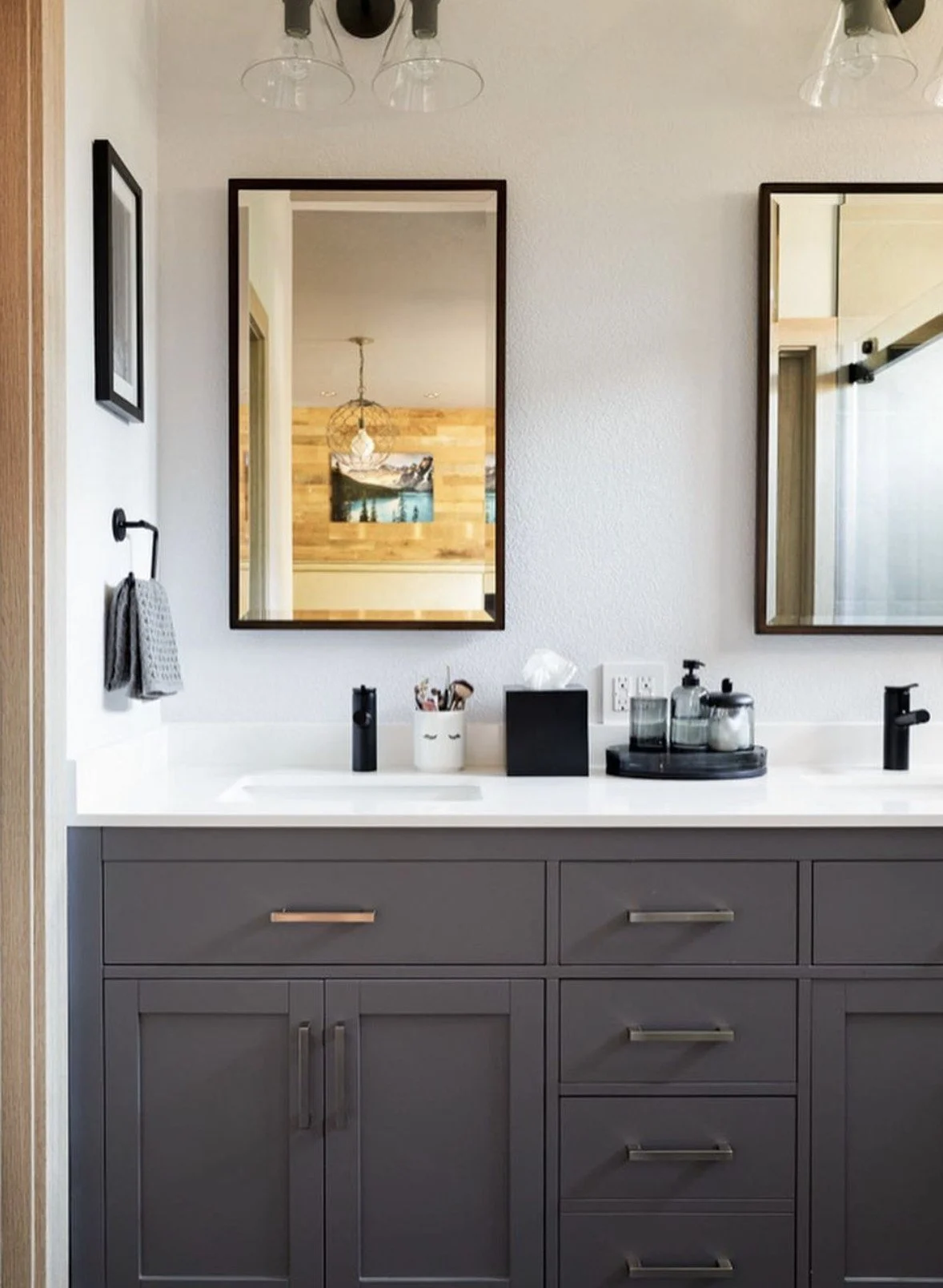 bath vanity black.jpg