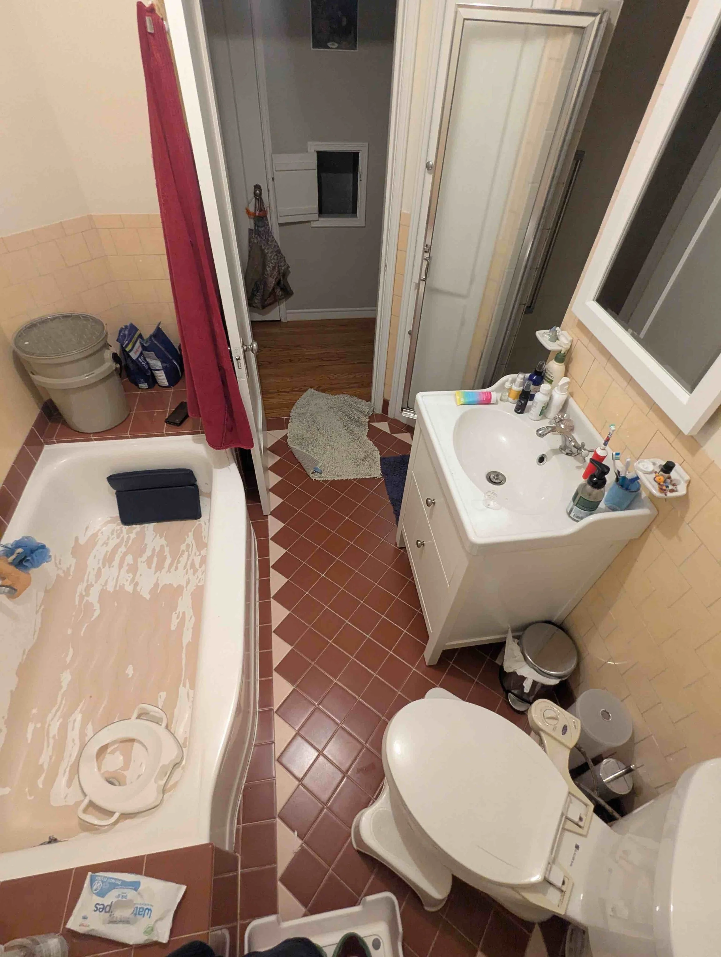 old bathroom.jpeg