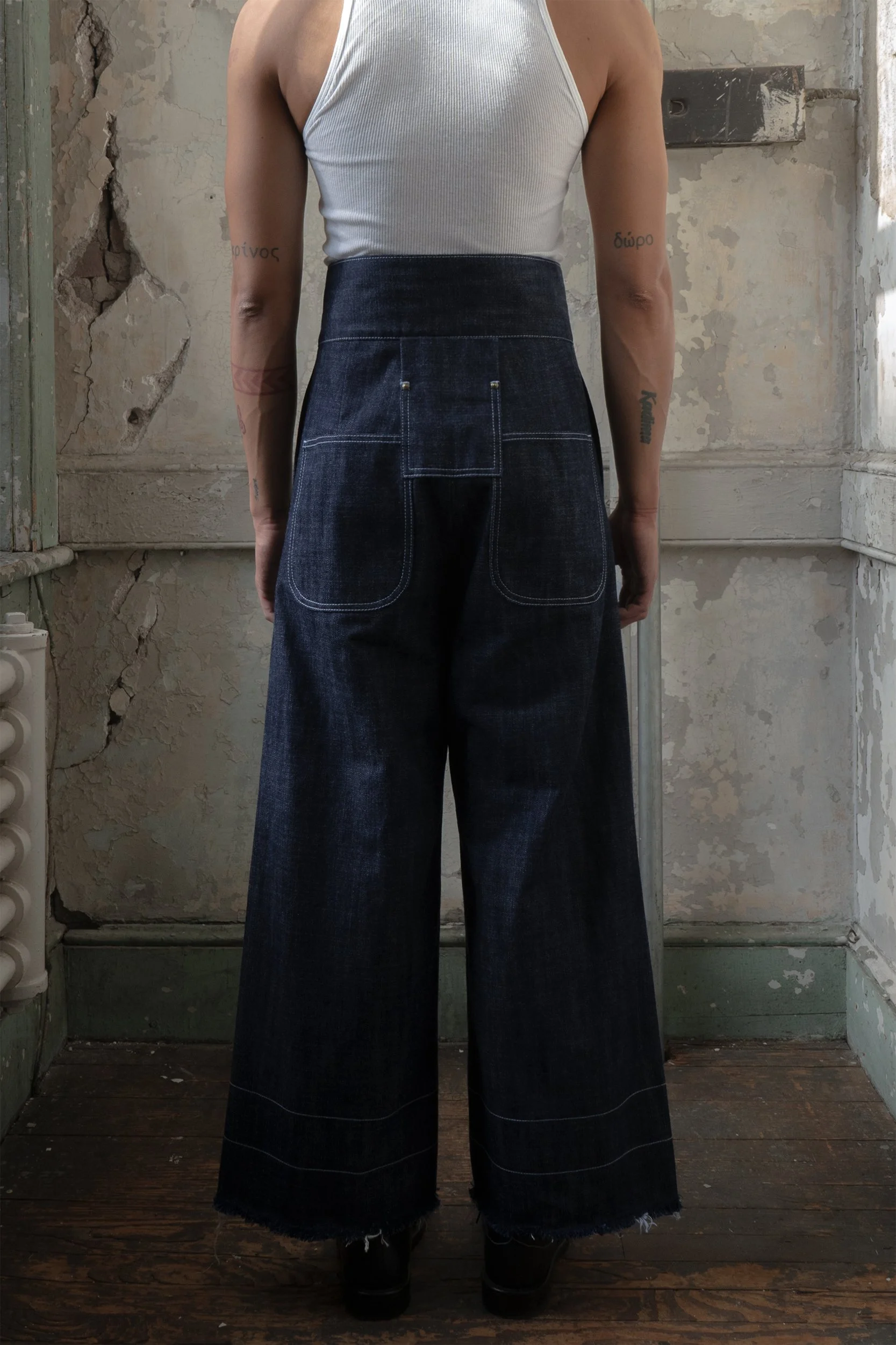 LOOK 6 BACK.jpg
