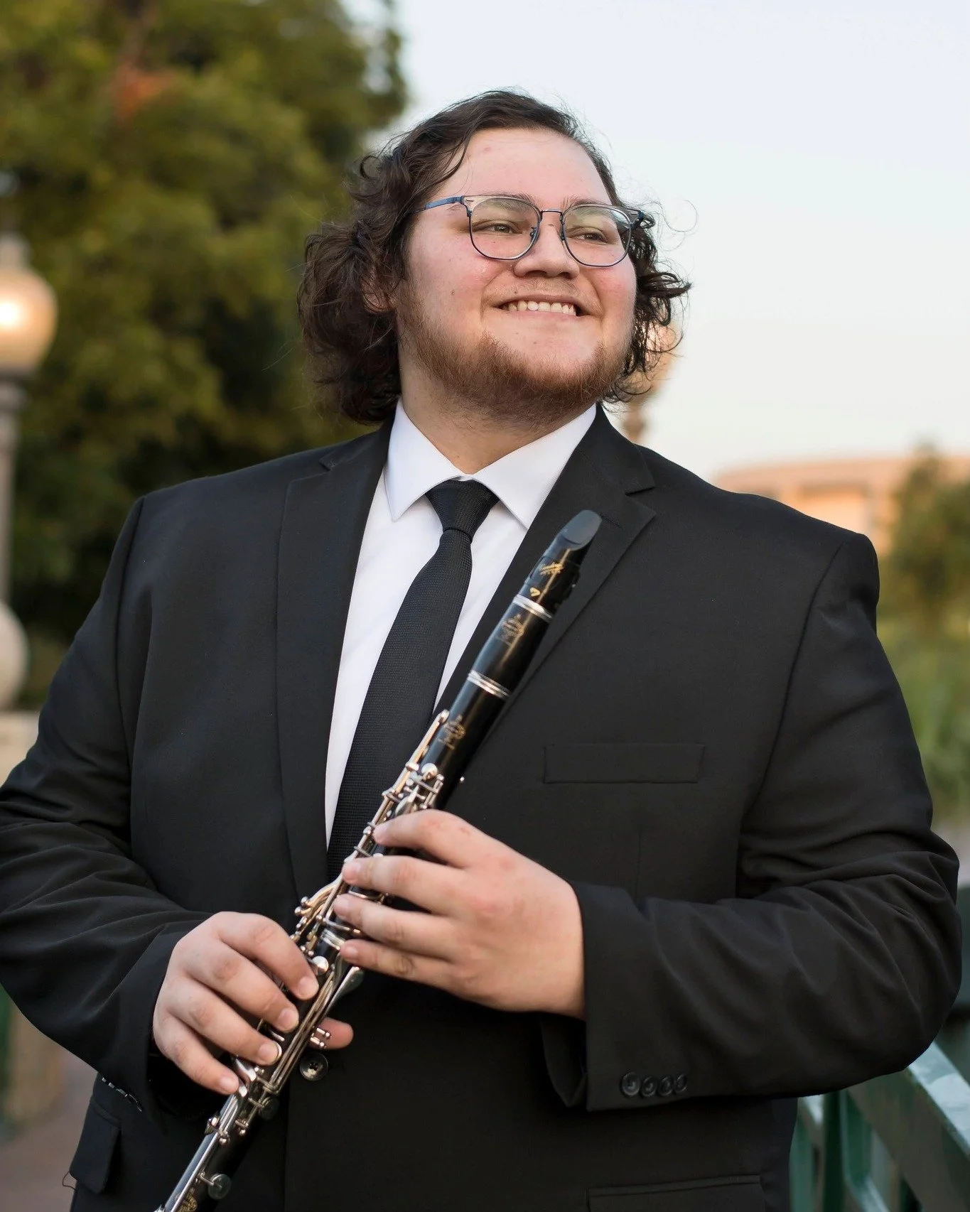 🎵 Meet Ethan!
✨ Favorite clarinet to play: bass clarinet!

Say hi to Ethan below!

#PricklyPearClarinets #ClarinetCommunity #ClarinetVibes #ClarinetistLife #ClarinetPassion #ClarinetPerformance #WoodwindPlayers #MeetTheMusician #BehindTheScenesMusic